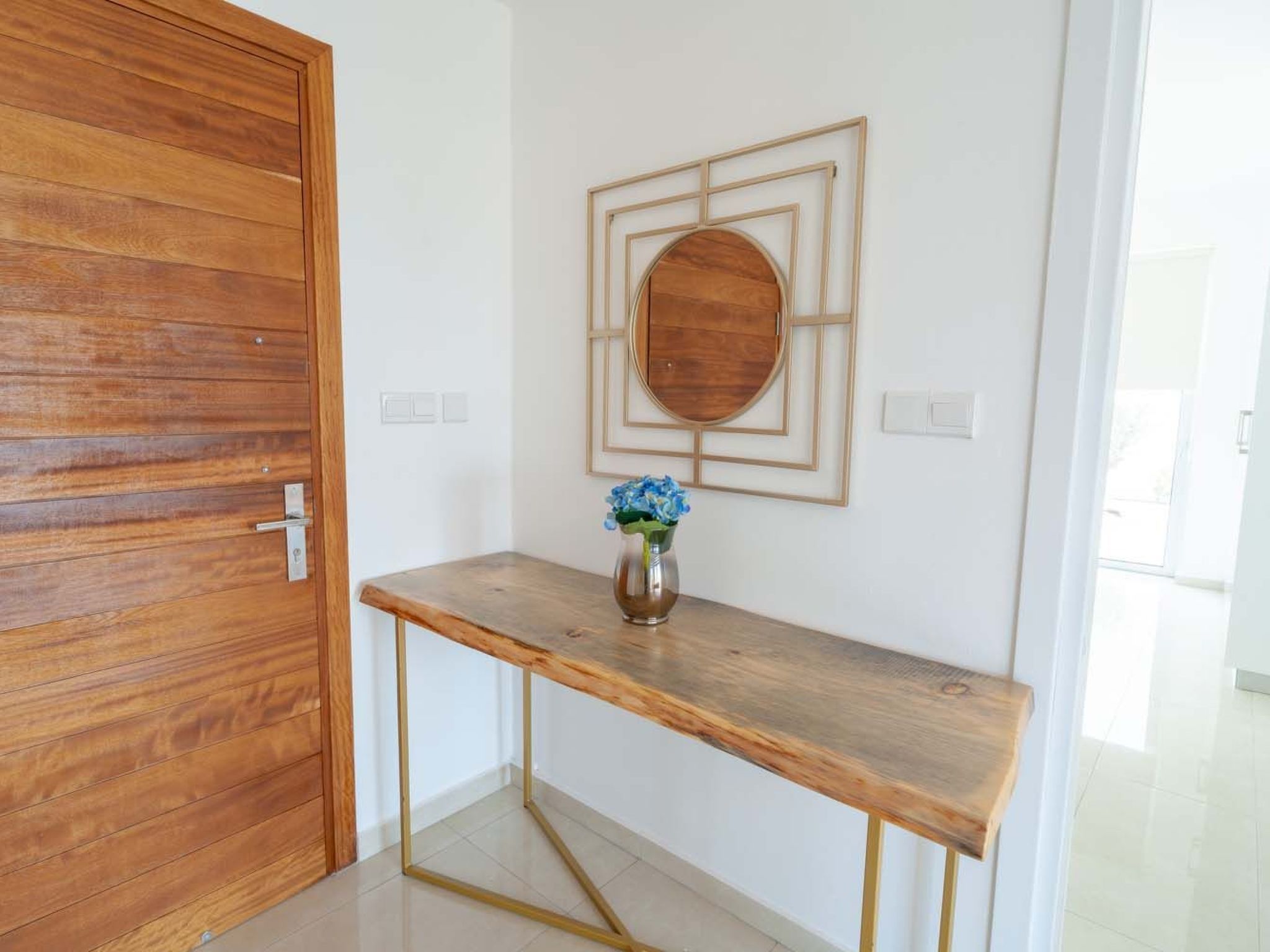 Luxuriöse Villa mit privatem Pool und Whirlpool-Binnen