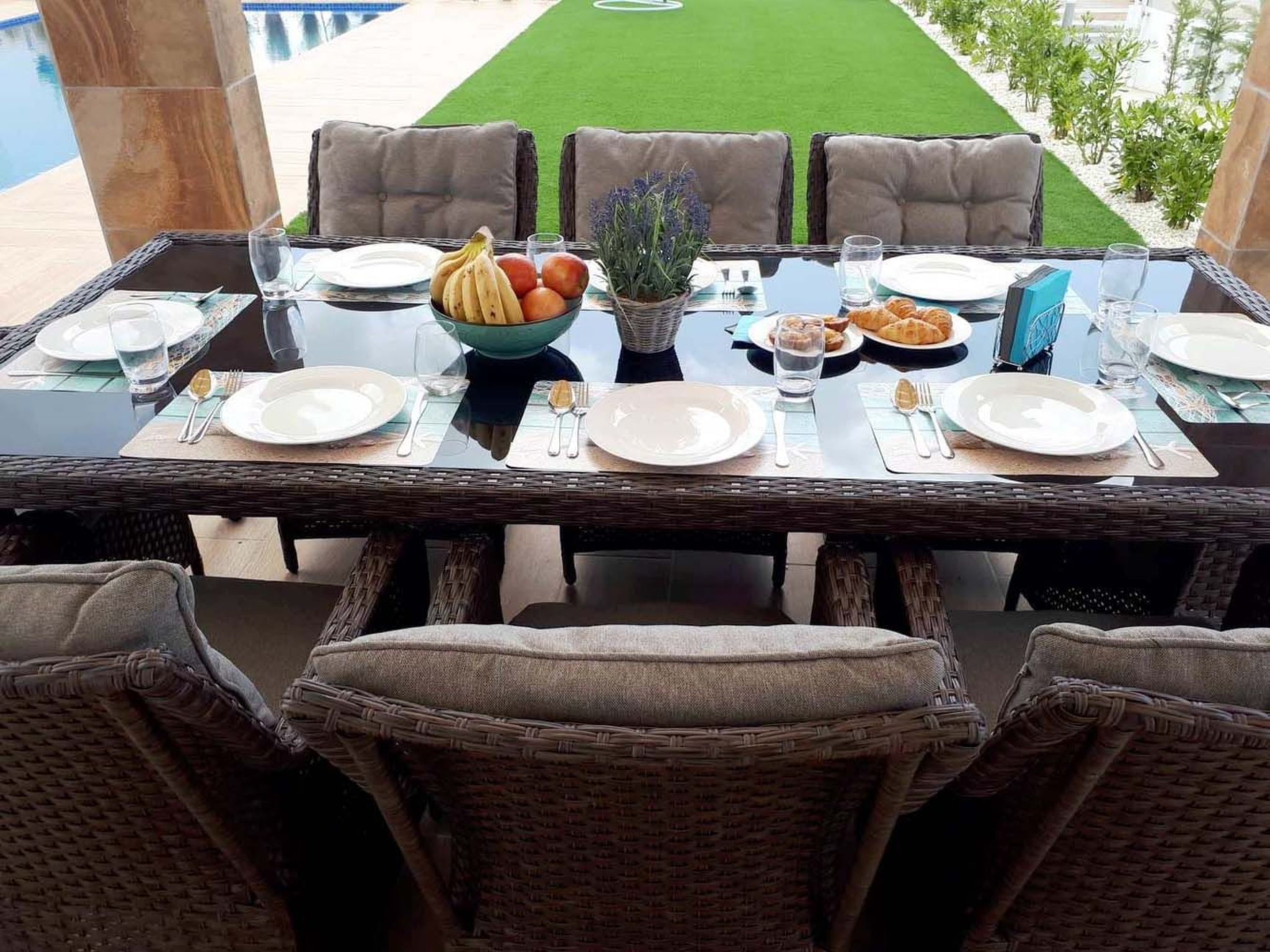 Luxuriöse Villa mit privatem Pool und Whirlpool-Binnen