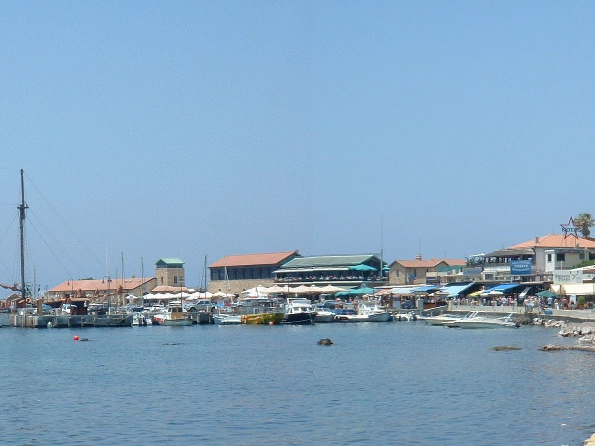 "Iptamena" mit Blick auf das Wasser