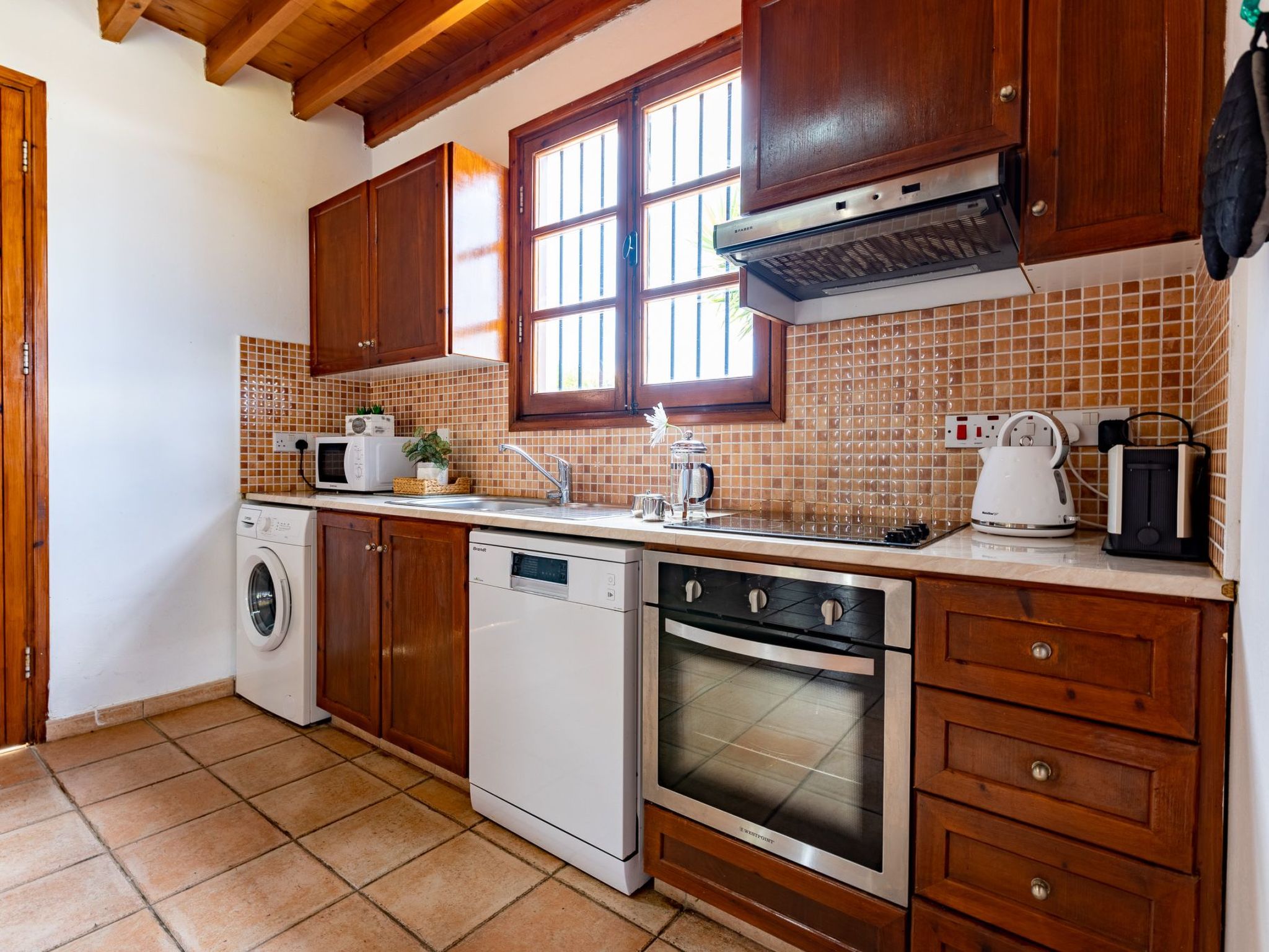 Schönes Ferienhaus mit Balkon in Polis Chrysochous-Binnen