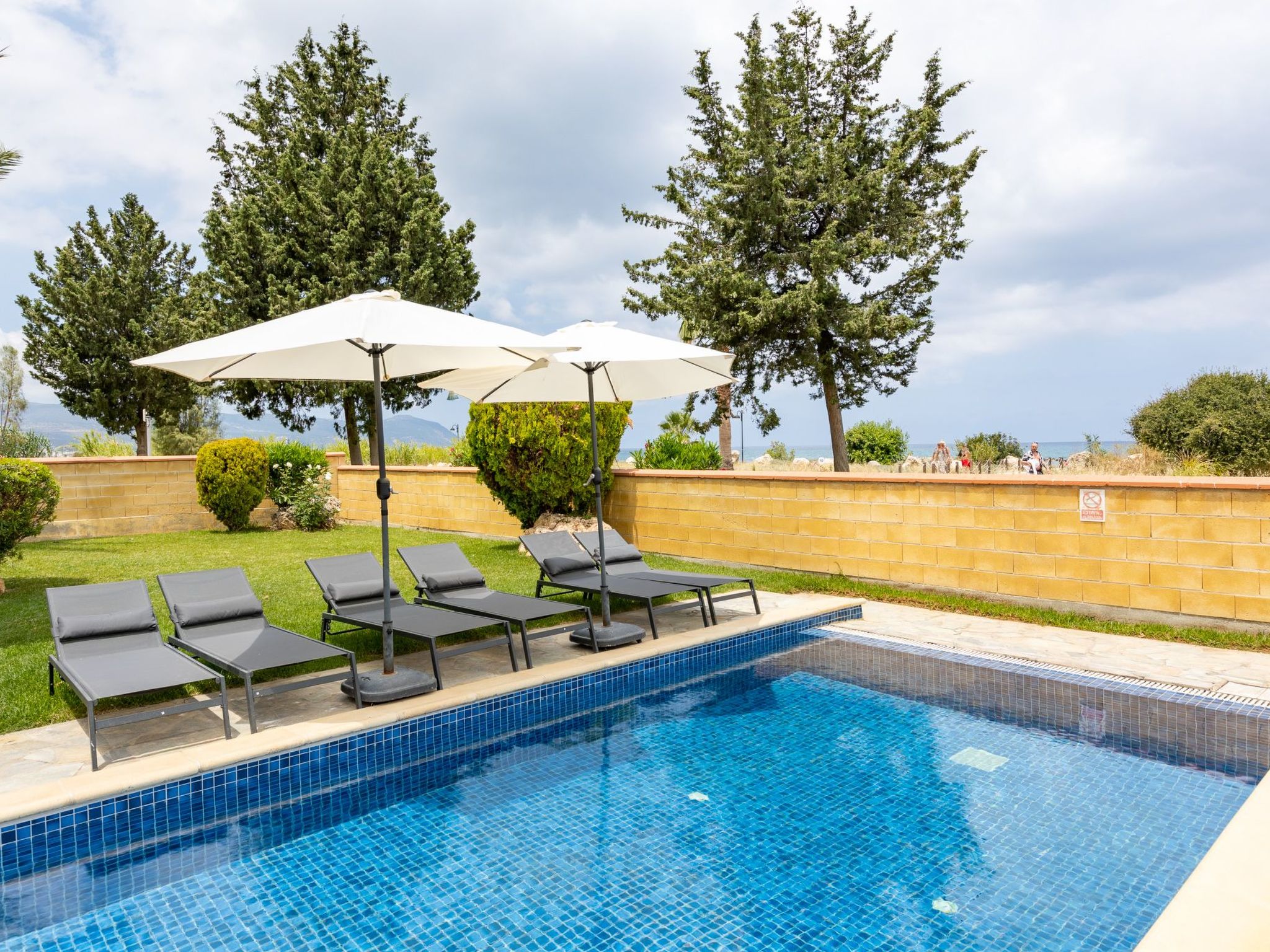 Beach Front 3-Schlafzimmer-Villa - 1. Linie vom Strand-Binnen