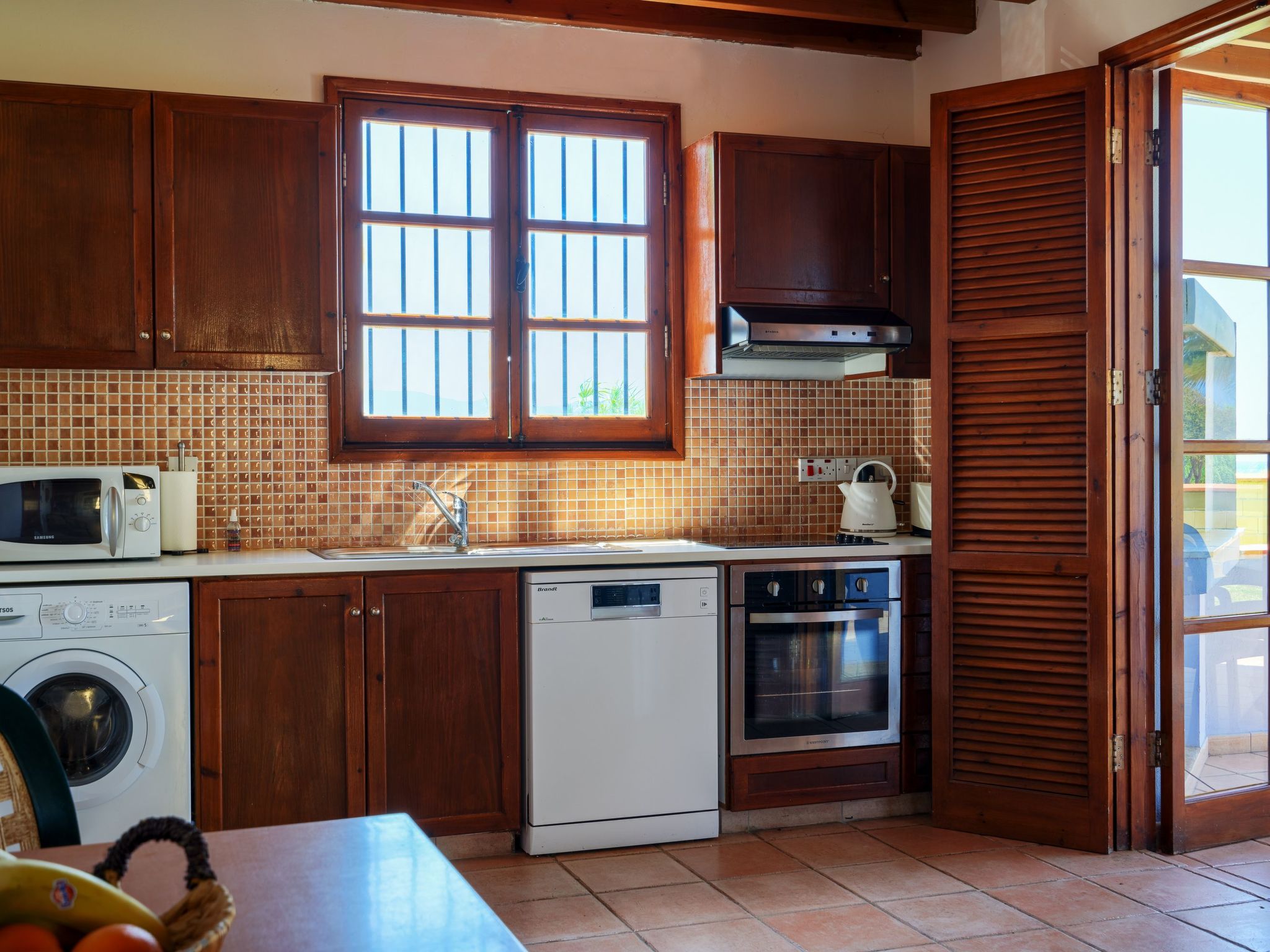 Beach Front 3-Schlafzimmer-Villa - 1. Linie vom Strand-Binnen