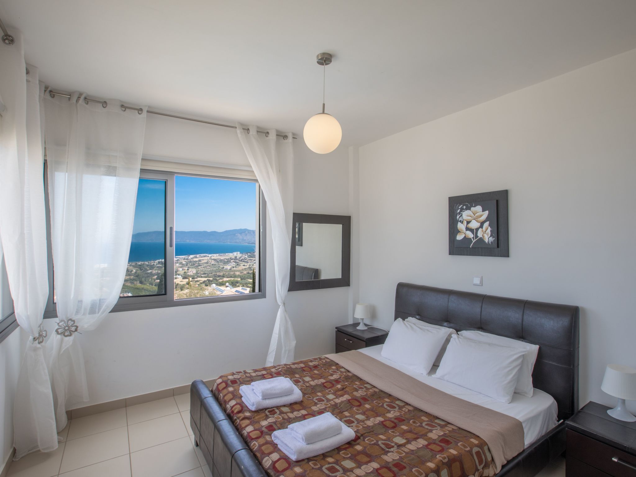 Villa mit Panoramablick auf das Meer von Latchi-Image-tags.info