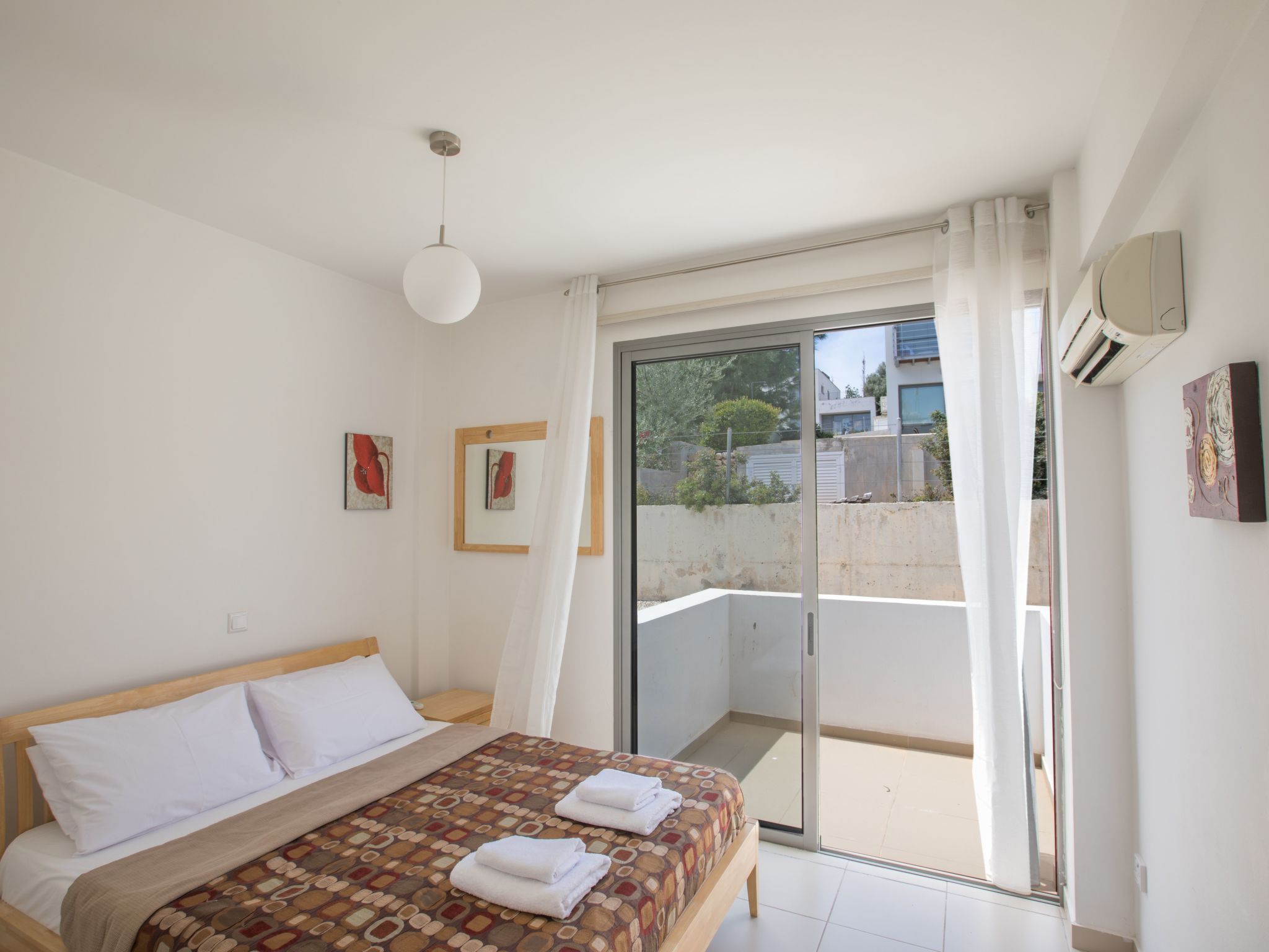 Villa mit Panoramablick auf das Meer von Latchi-Image-tags.info