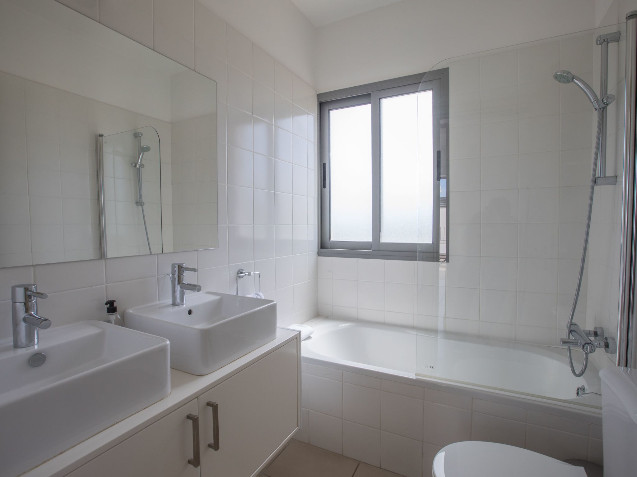 Villa mit Panoramablick auf das Meer von Latchi-Image-tags.info