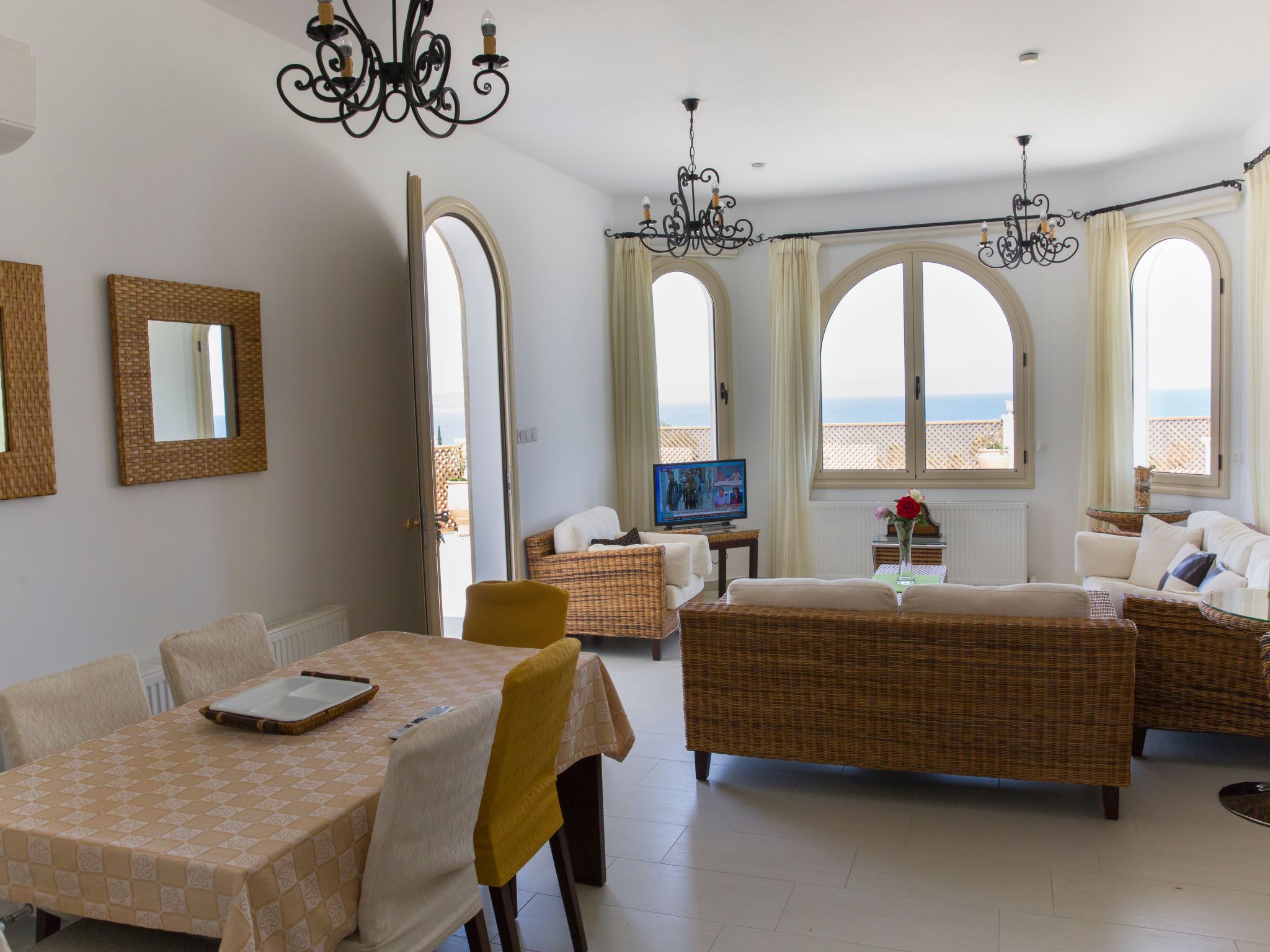 Mit Privatpool für 6 Personen ca. 170 m&sup2; in Poli Crysochous, Südzypern-Rep-Image-tags.info