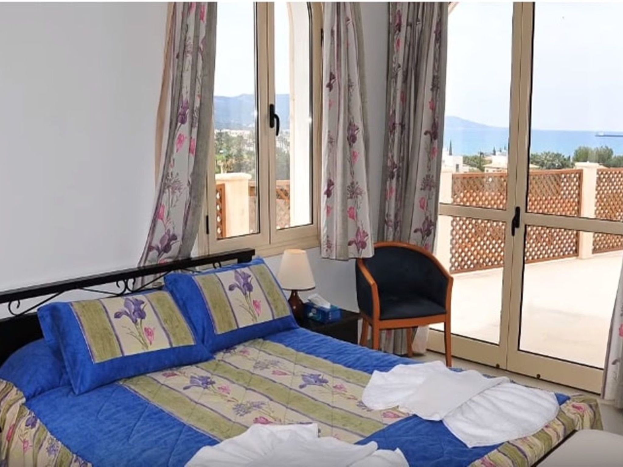 Mit Privatpool für 6 Personen ca. 170 m&sup2; in Poli Crysochous, Südzypern-Rep-Image-tags.info