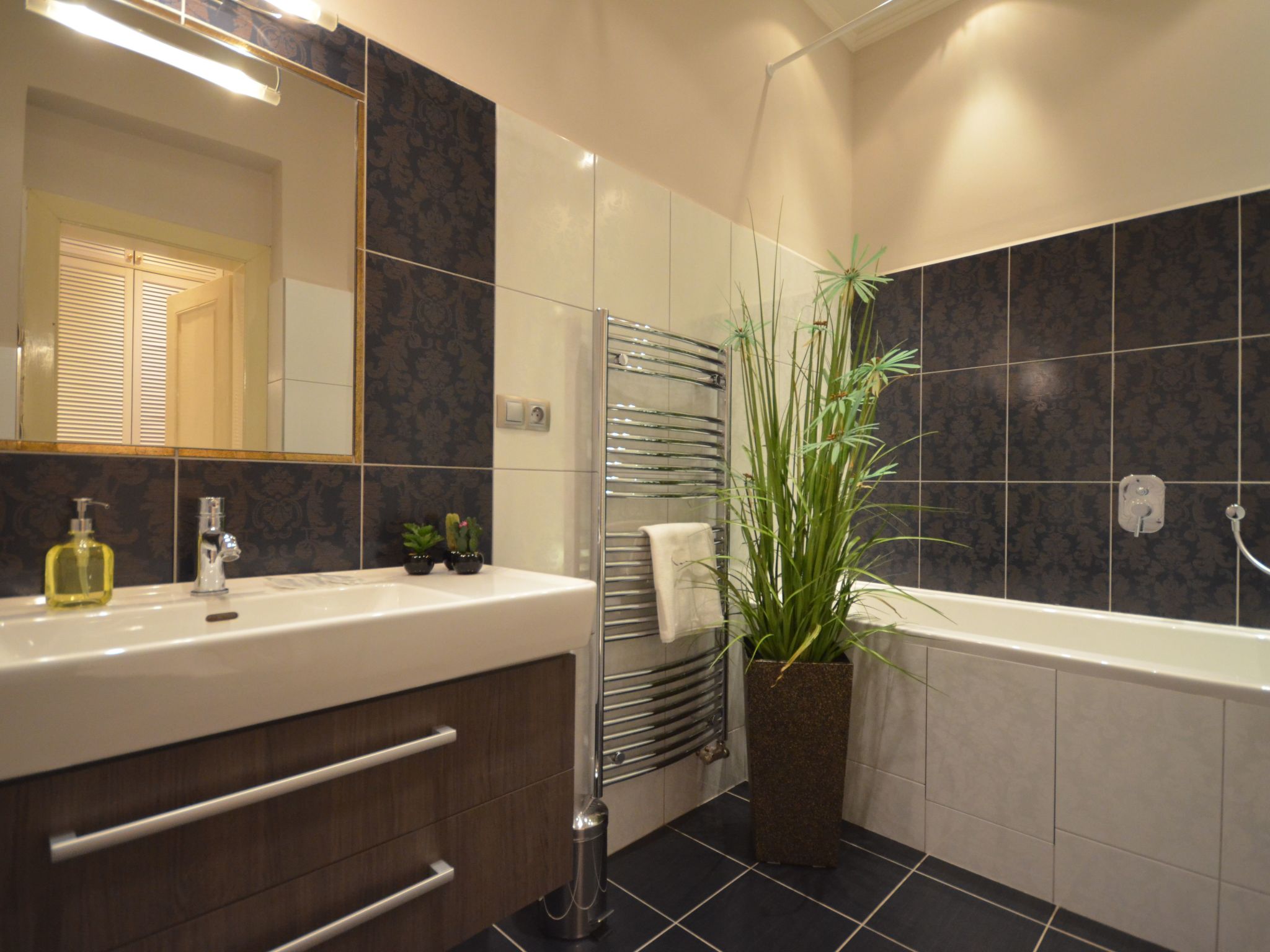 Wohnung mit eigenem Balkon-Image-tags.info