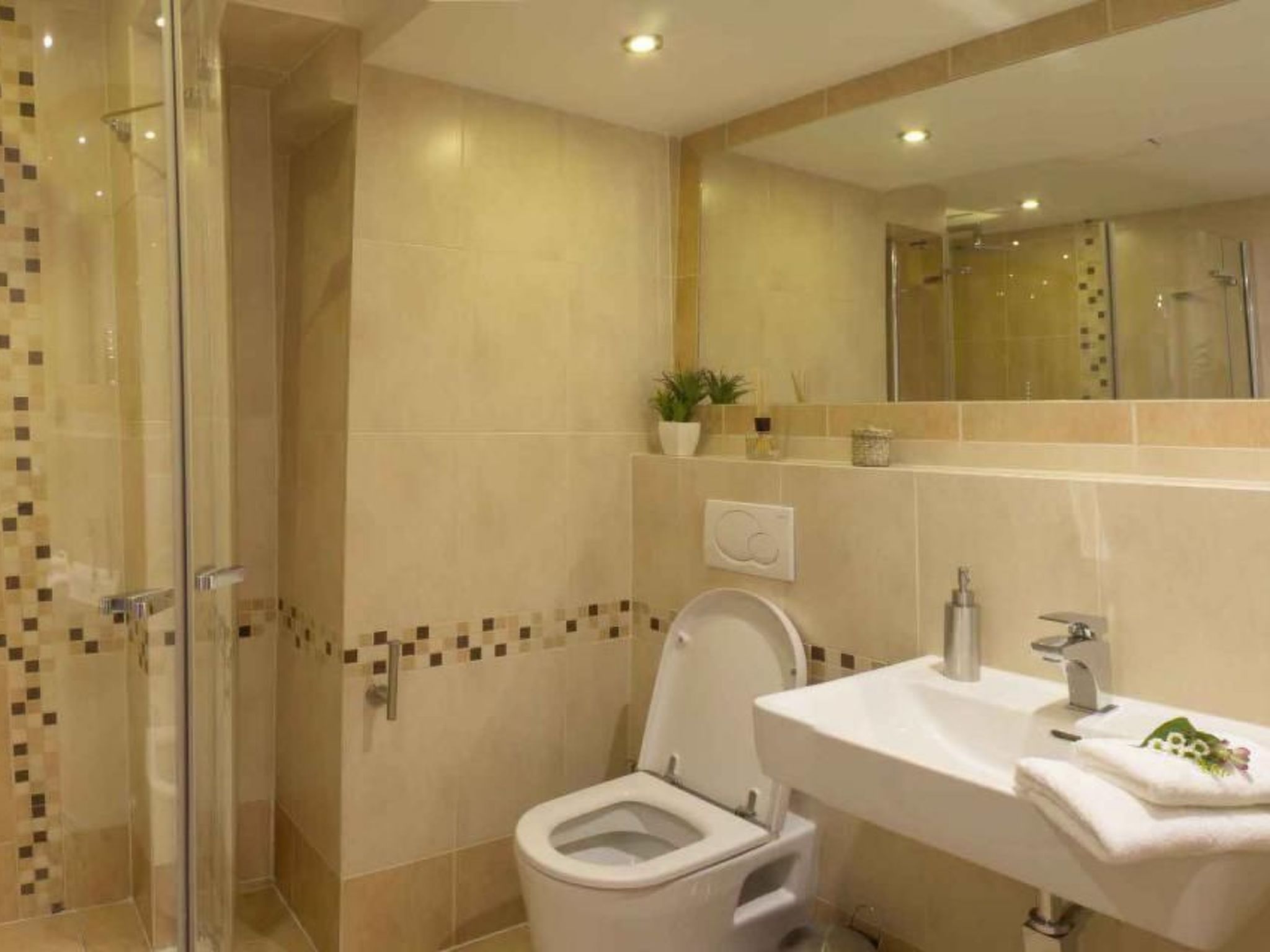 Wohnung mit Balkon-Image-tags.info