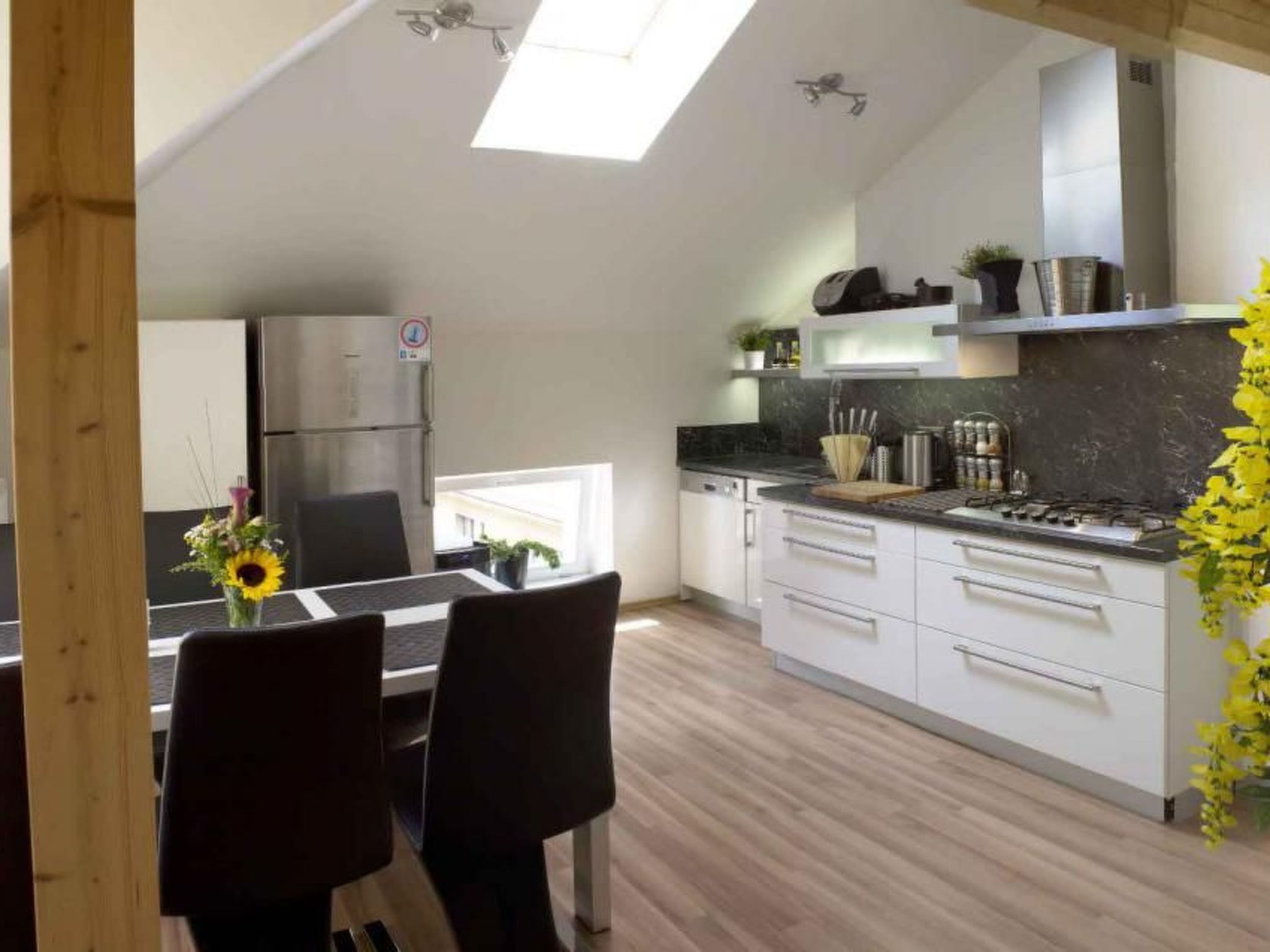 Wohnung mit Balkon-Image-tags.info