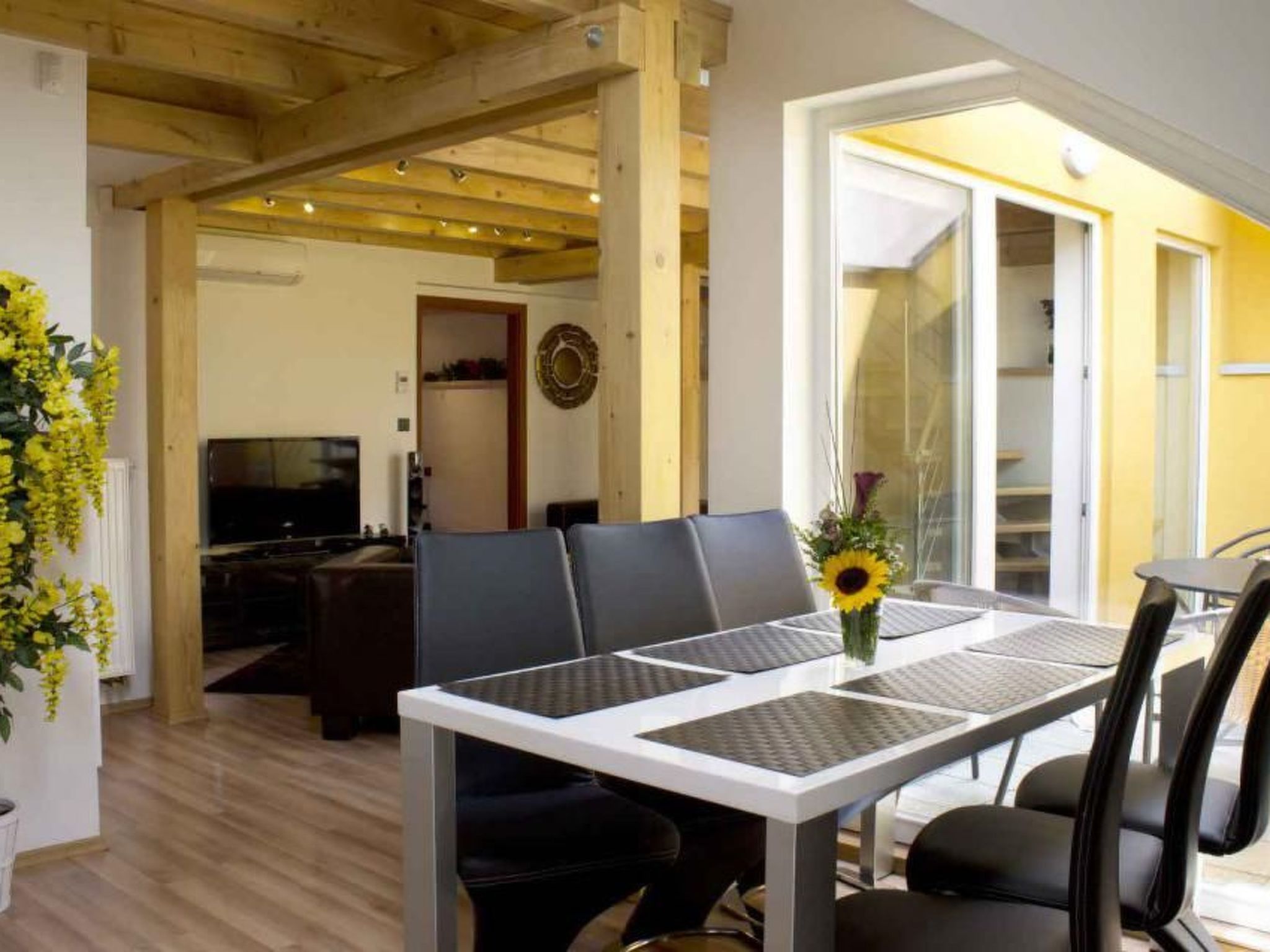 Wohnung mit Balkon-Image-tags.info