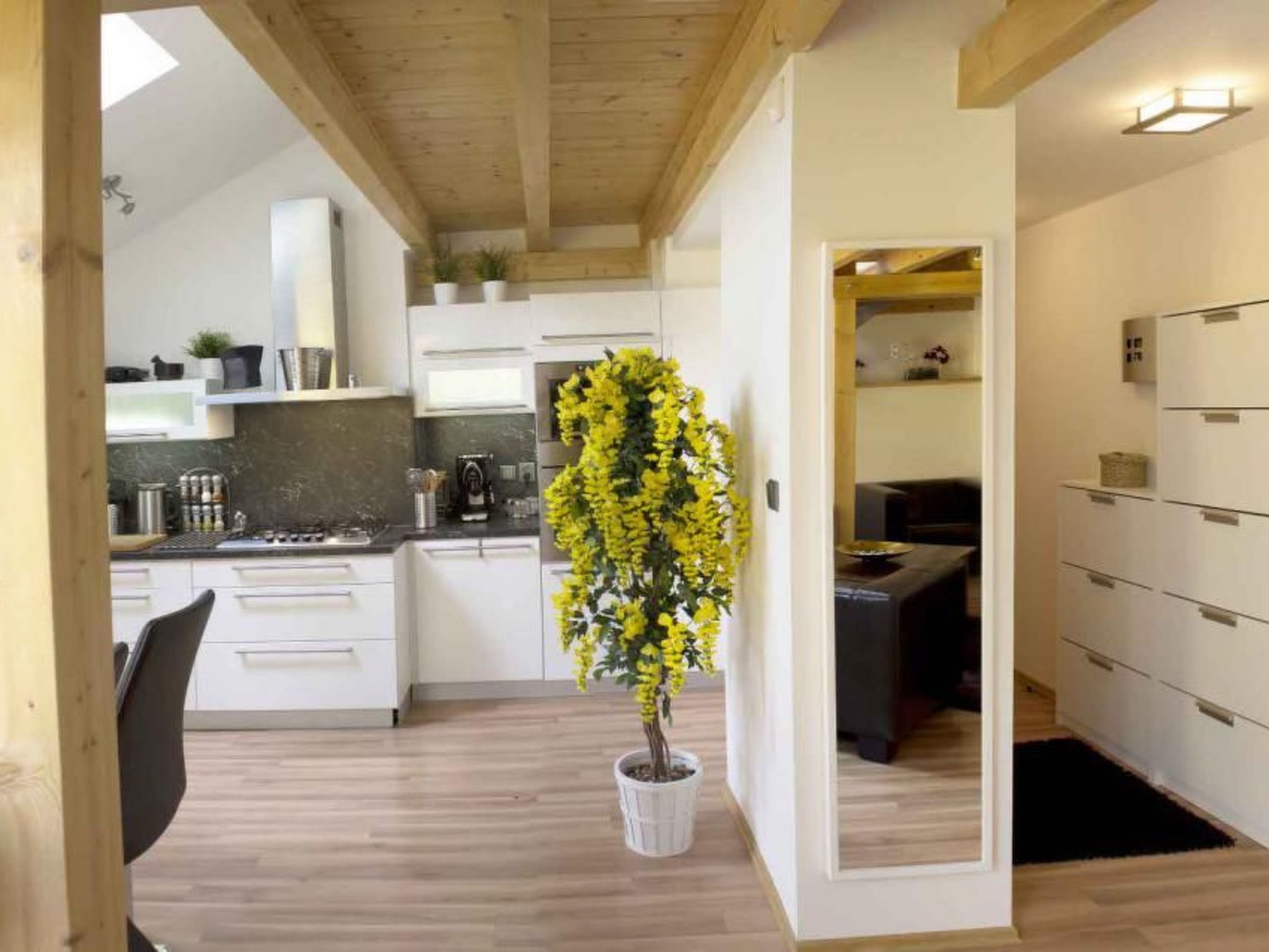 Wohnung mit Balkon-Image-tags.info