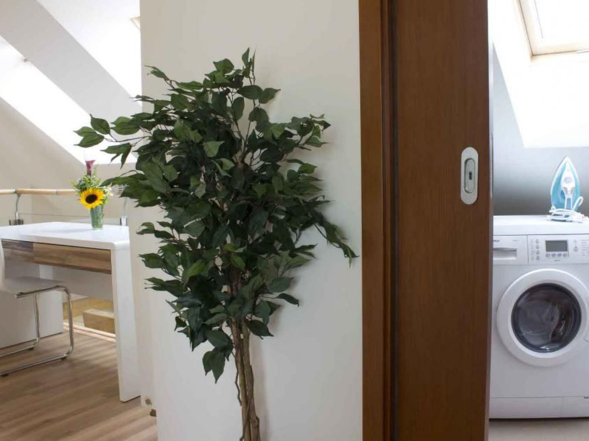 Wohnung mit Balkon-Image-tags.info