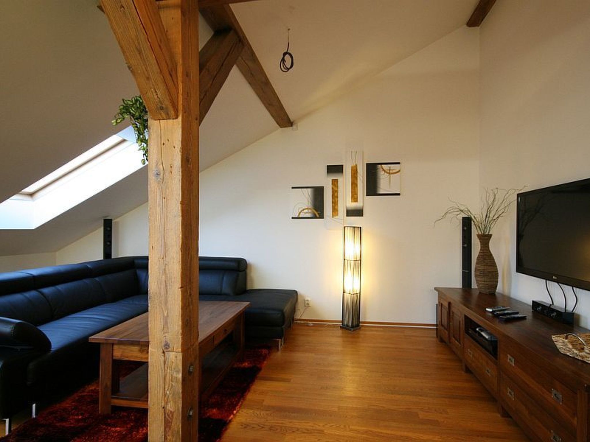 Luxuriöse Altbau-Dachgeschosswohnung in Prag