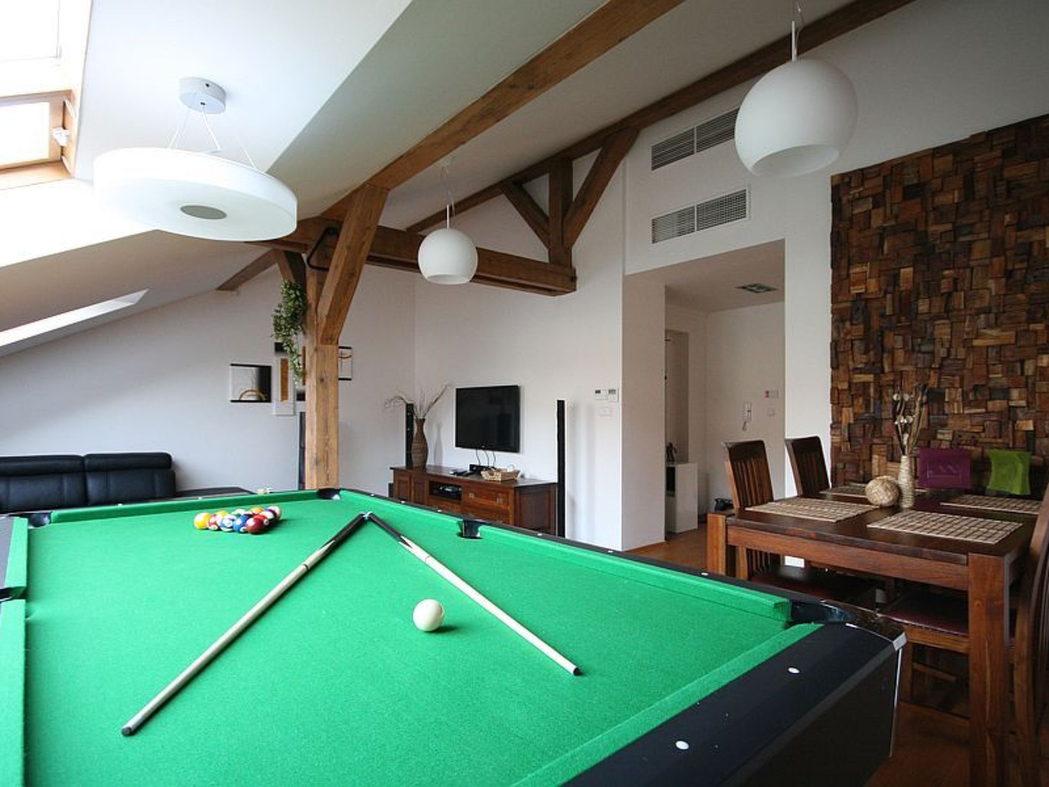 Luxuriöse Altbau-Dachgeschosswohnung in Prag-Image-tags.info