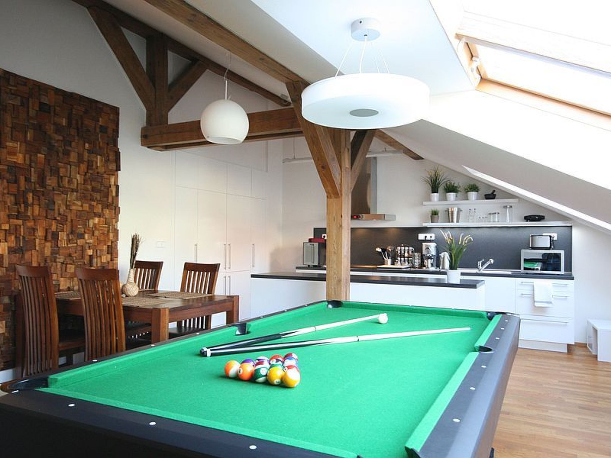 Luxuriöse Altbau-Dachgeschosswohnung in Prag-Image-tags.info