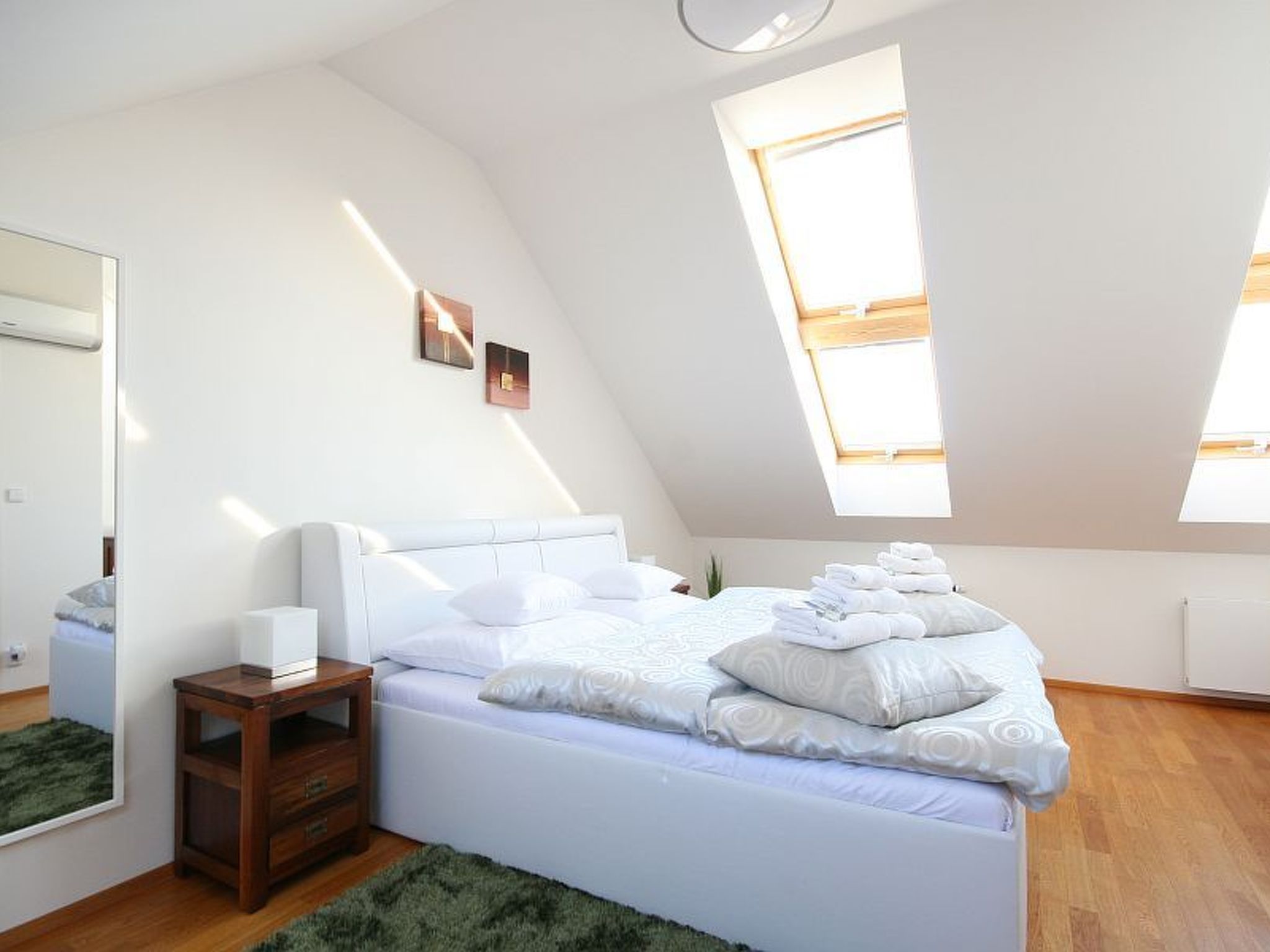 Luxuriöse Altbau-Dachgeschosswohnung in Prag-Image-tags.info