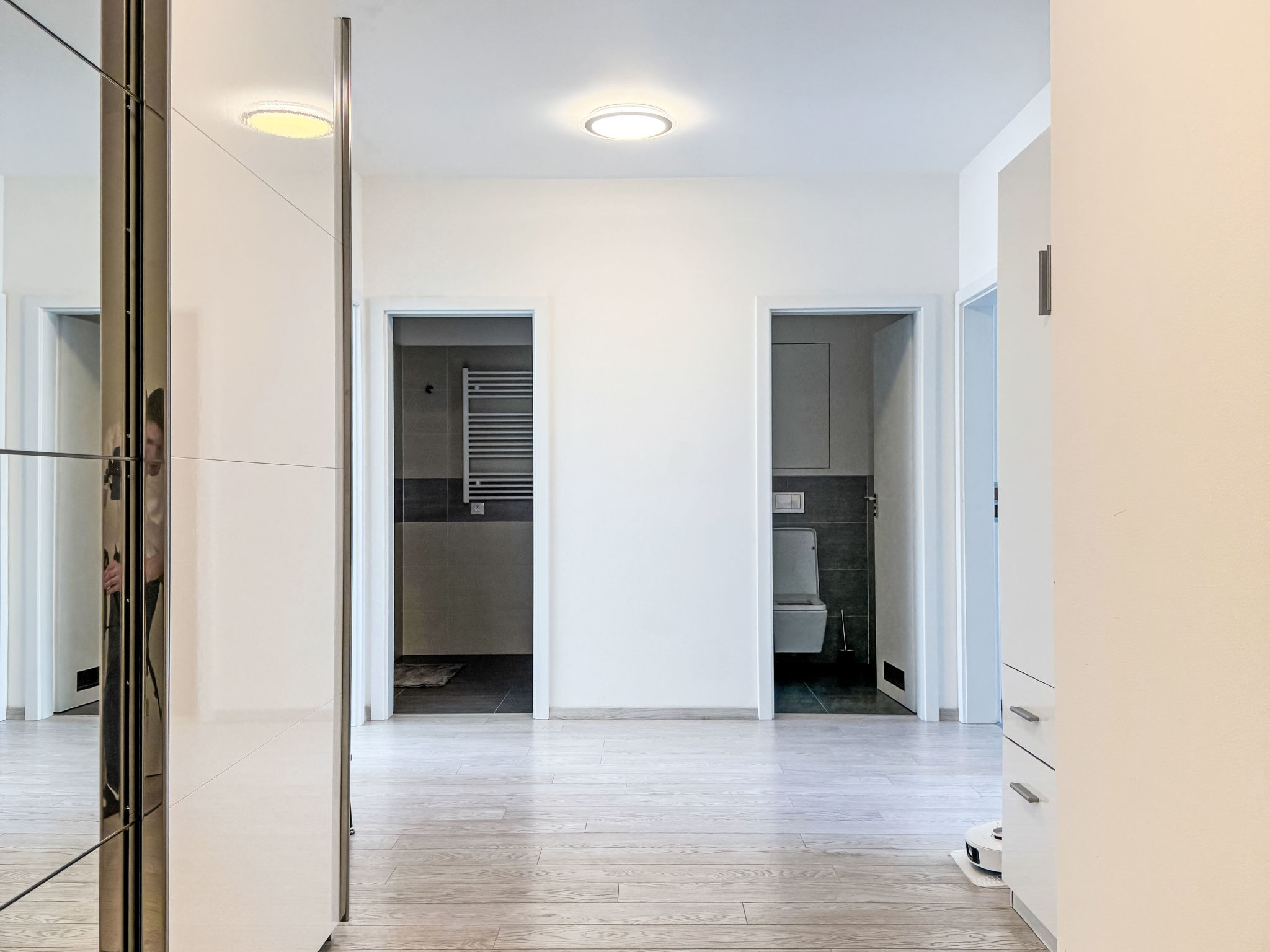 Elegant Two-Bedroom Apartment for 6
