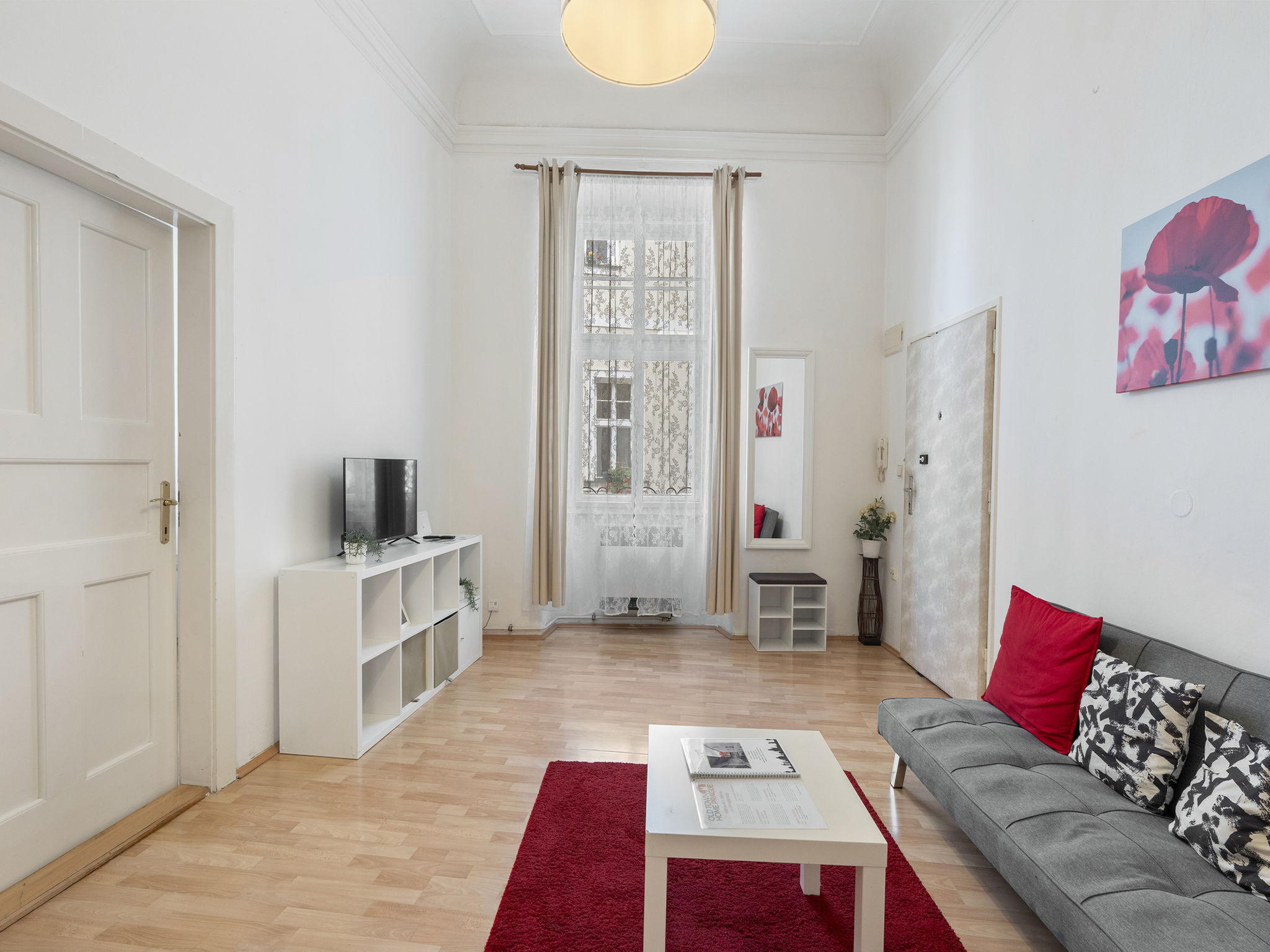 Old Town home-Binnen
