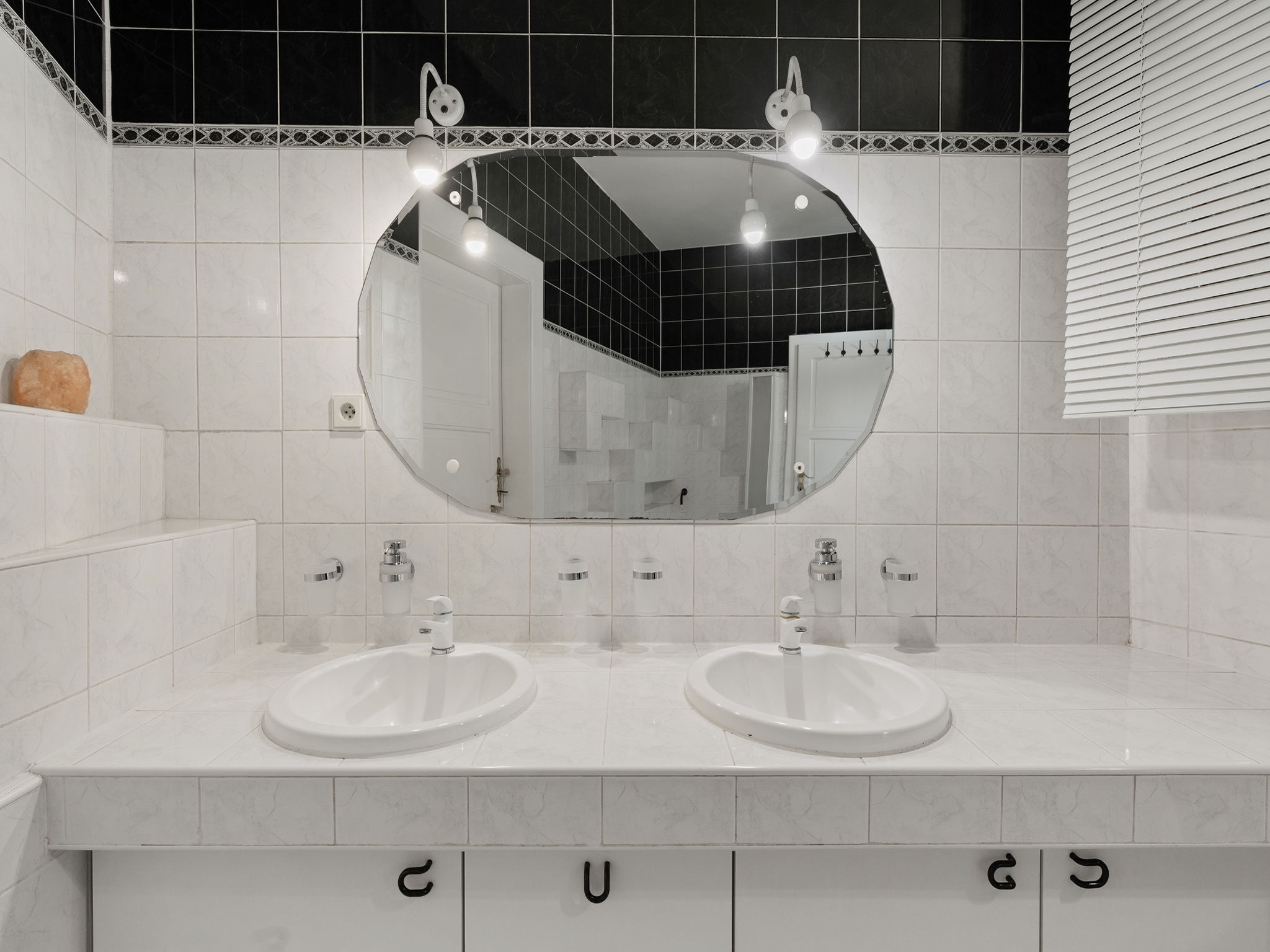 Old Town home-Binnen