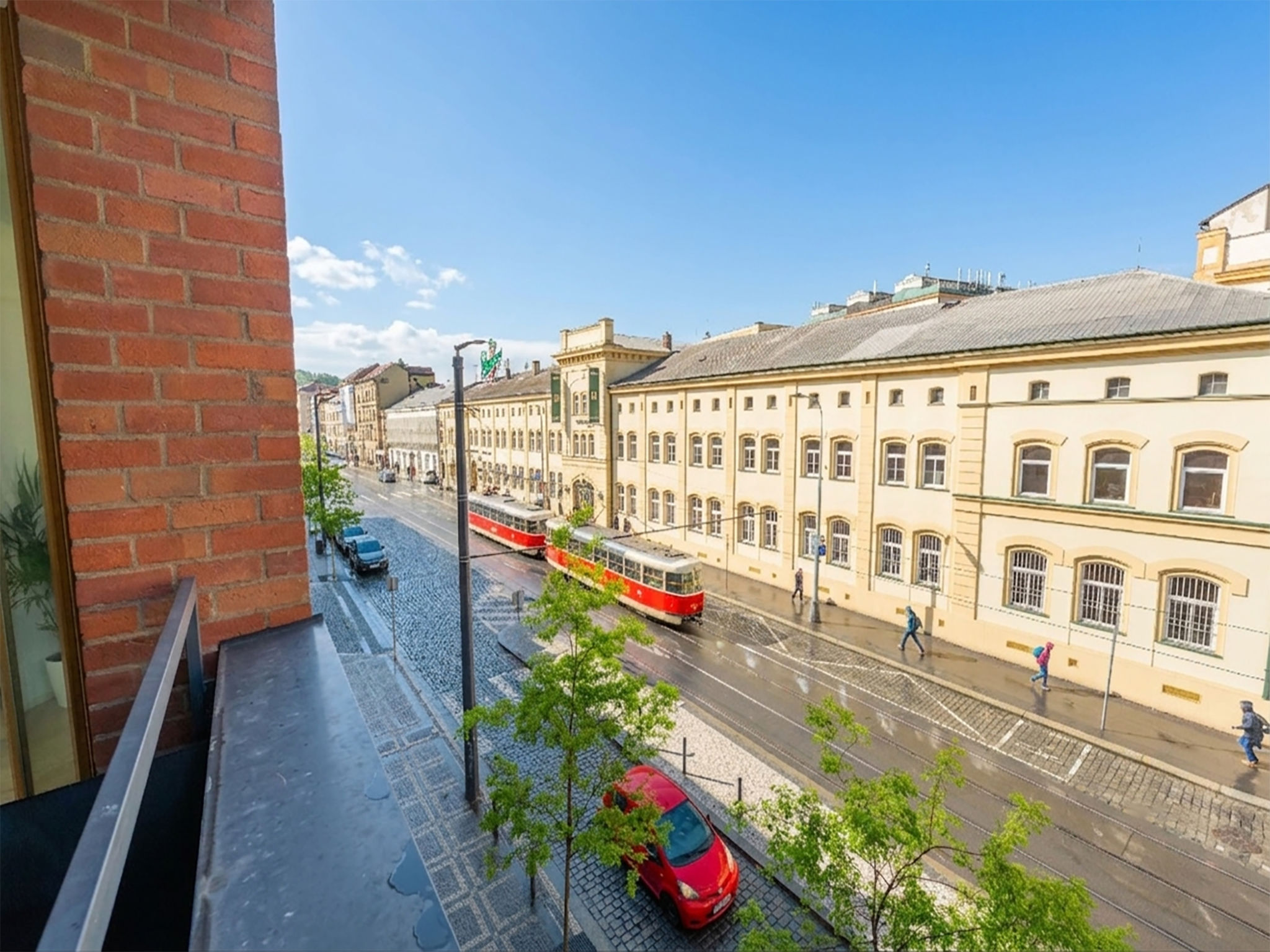Nový Smíchov - Buiten