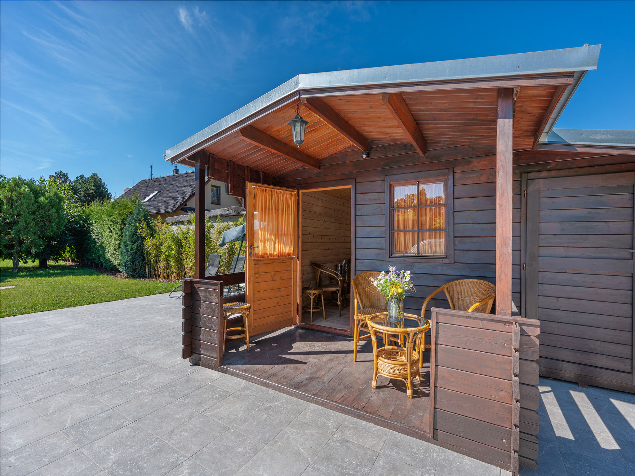 Pool & Garden Villa-Buiten
