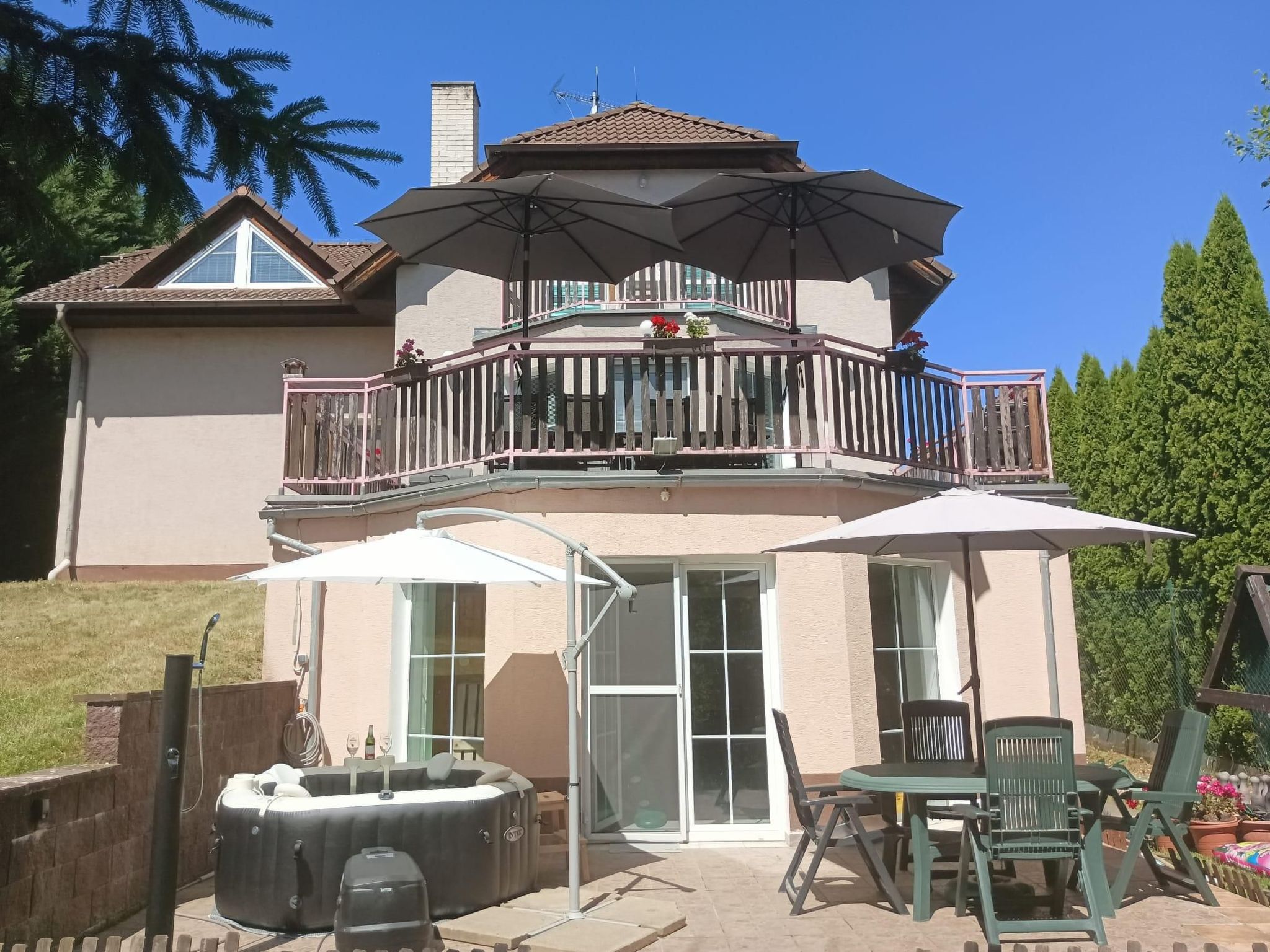 Komfortvilla in Prag, Hallenbad, Whirlpool, Sauna-Binnen