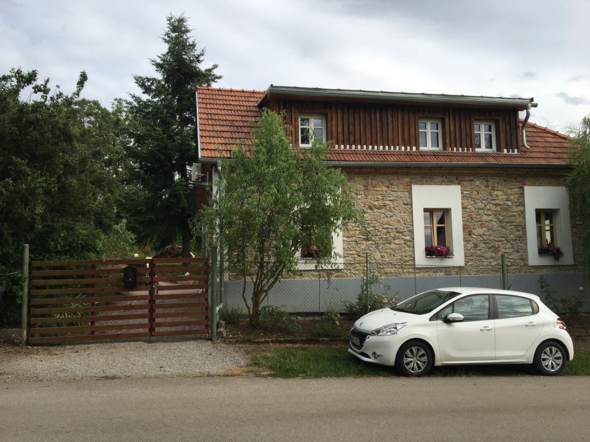 Ferienvilla mit Terrasse, Grill und Garten — view 1 of 50
