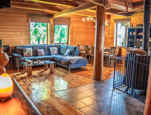 Zonnig chalet voor 8 in Hranice, omheinde tuin bij het Ertsgebergte - thumbnail 2