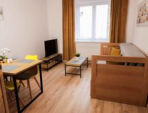 Modern appartement in centrum Jáchymov, vlakbij skipistes en wellness - thumbnail 2