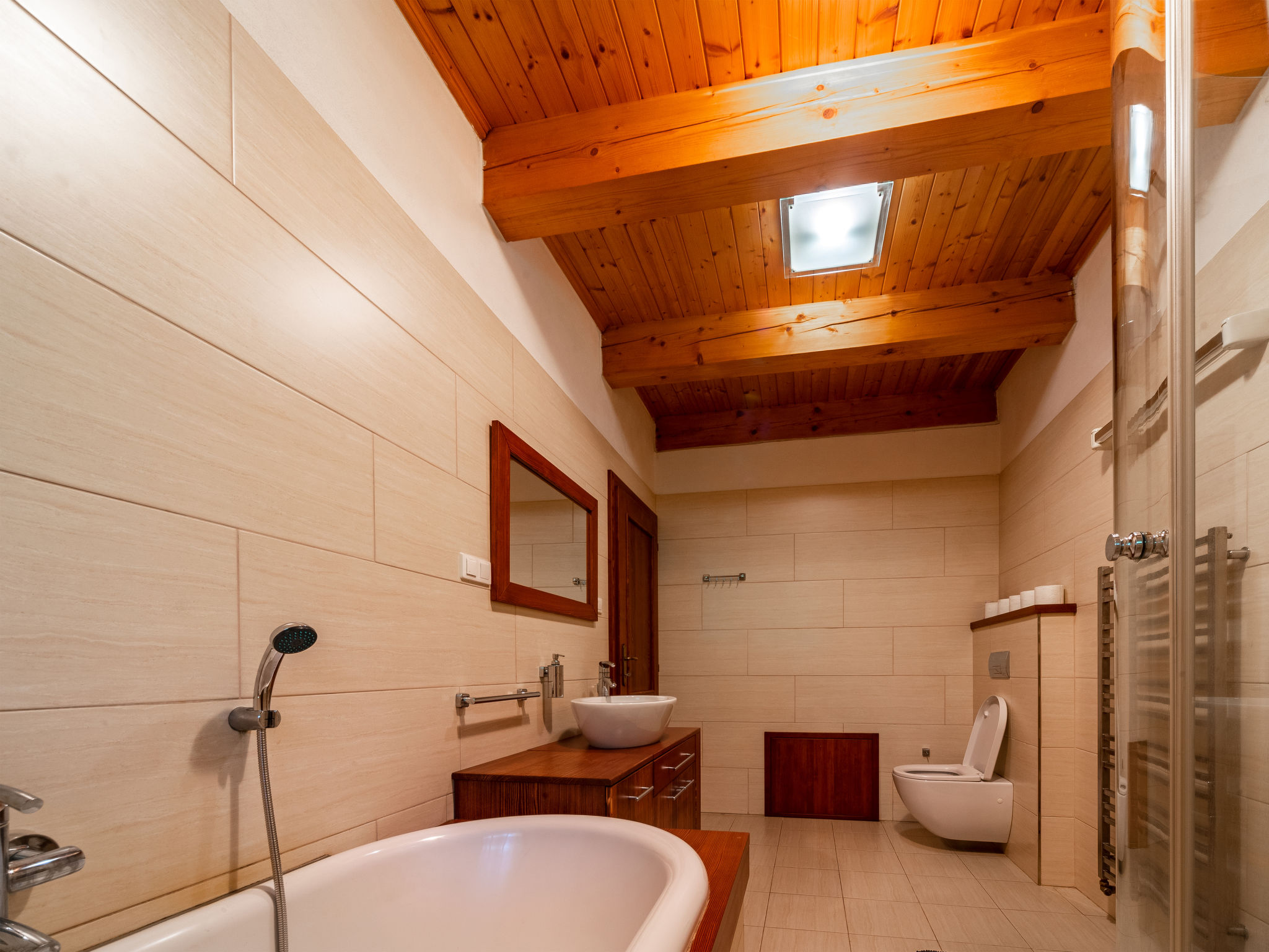 Bathroom / Wellness
