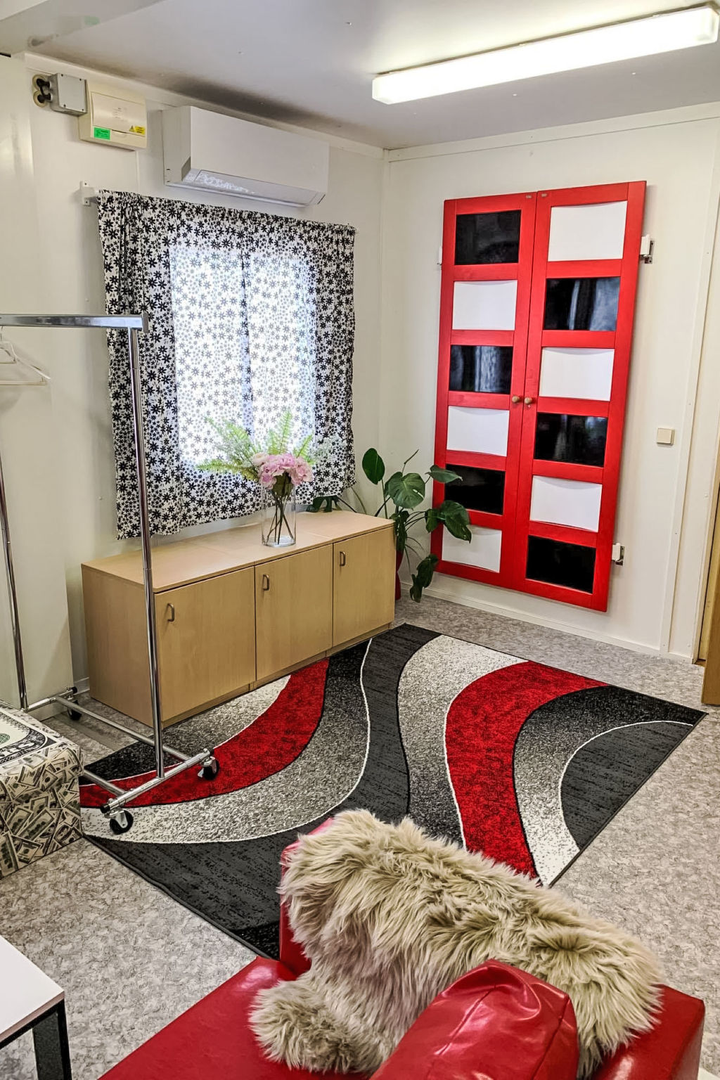 Red Nest - Binnen