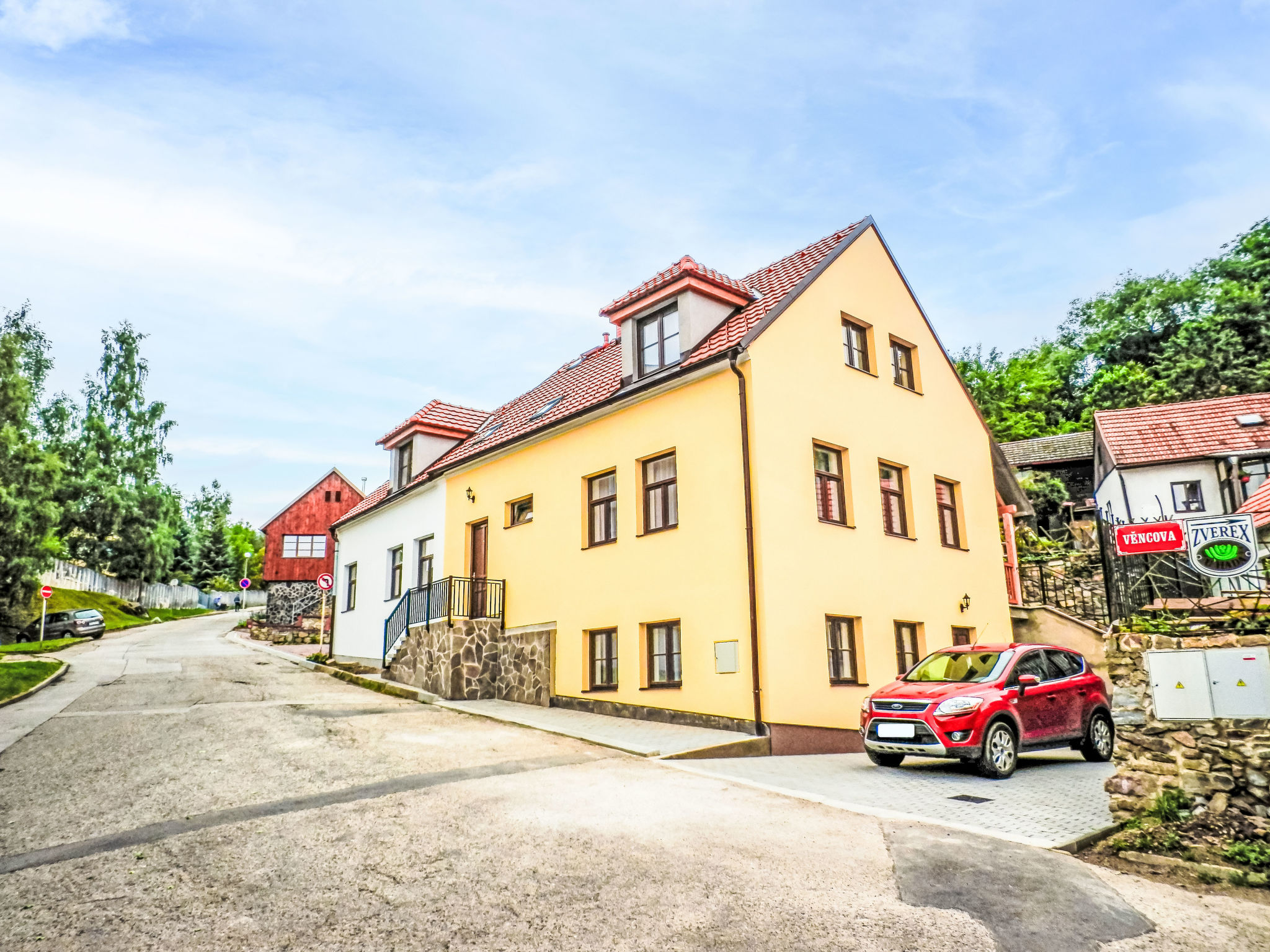 Dueta Apartment-Buiten