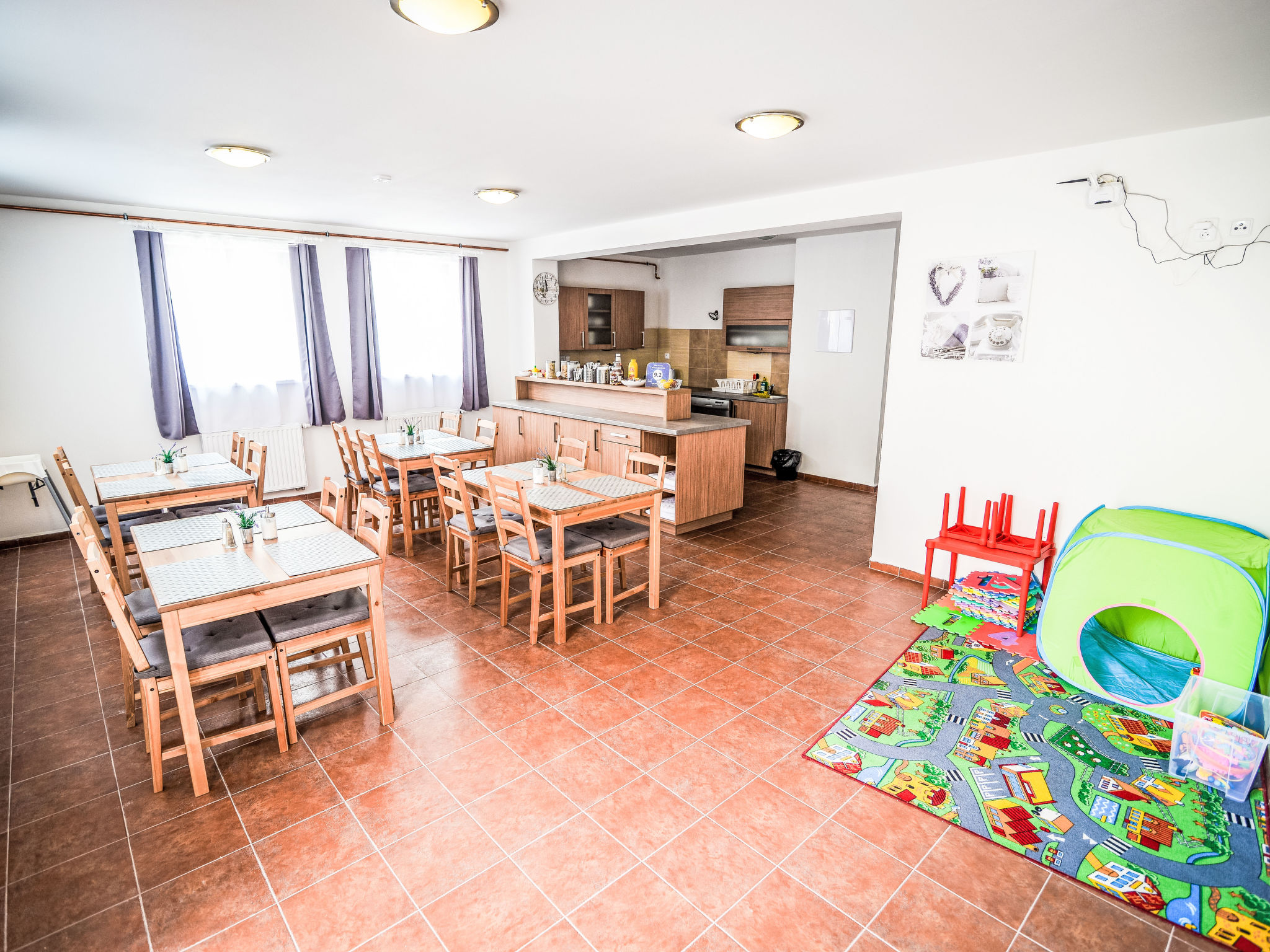 Kitchen / Dining Room