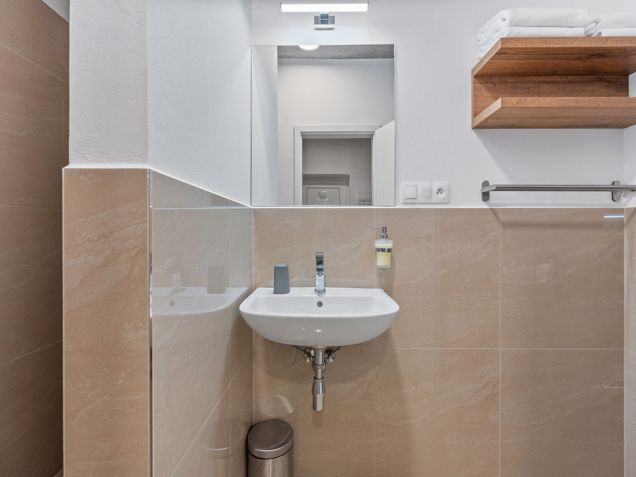 Lakeview Luxury Lodge & Garden-Dedans