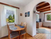 Vrijstaande cottage Hůrka aan Lipnomeer, tuin 600m², 2 slaapkamers - thumbnail 3