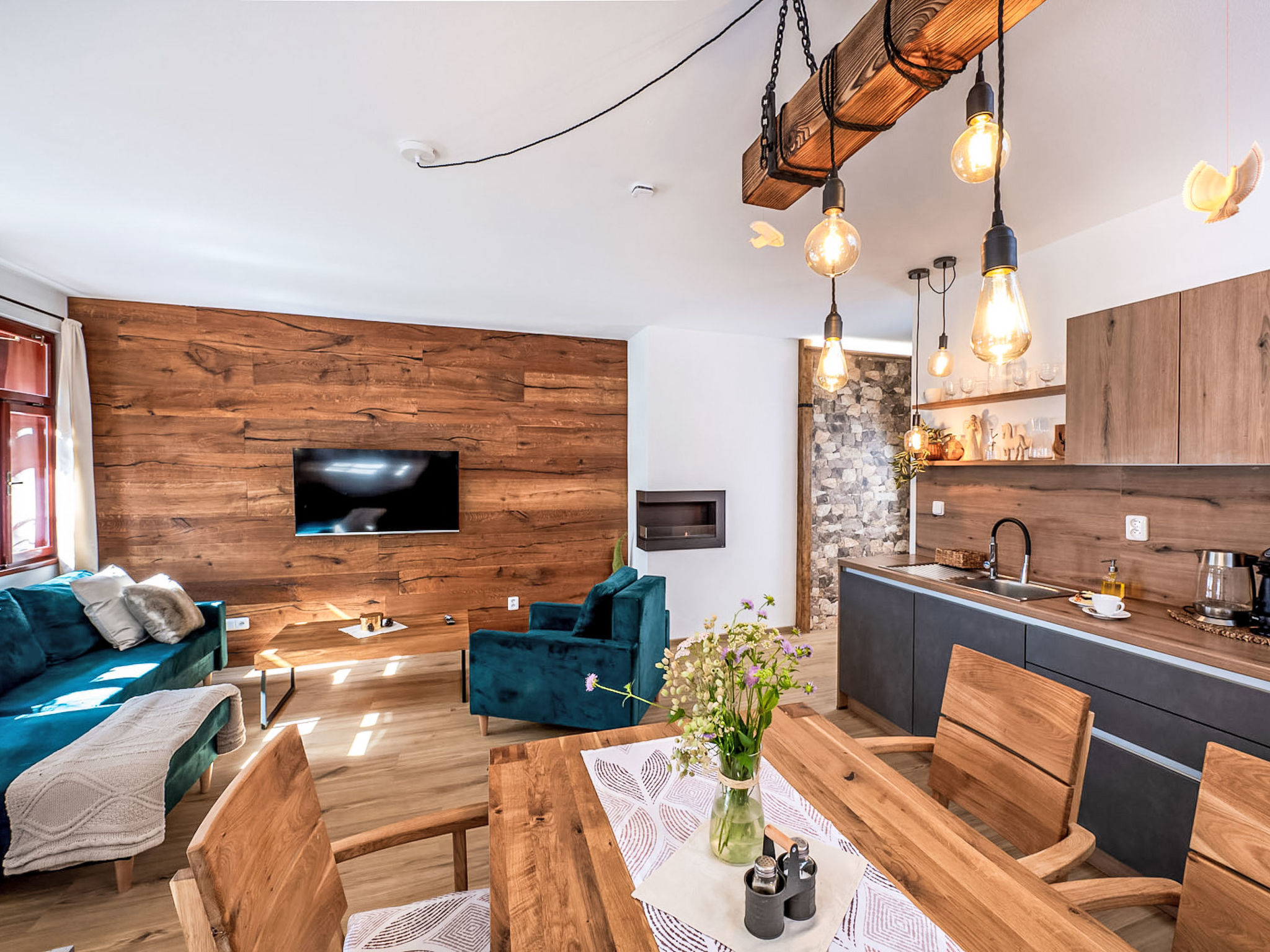 Kitchen / Dining Room