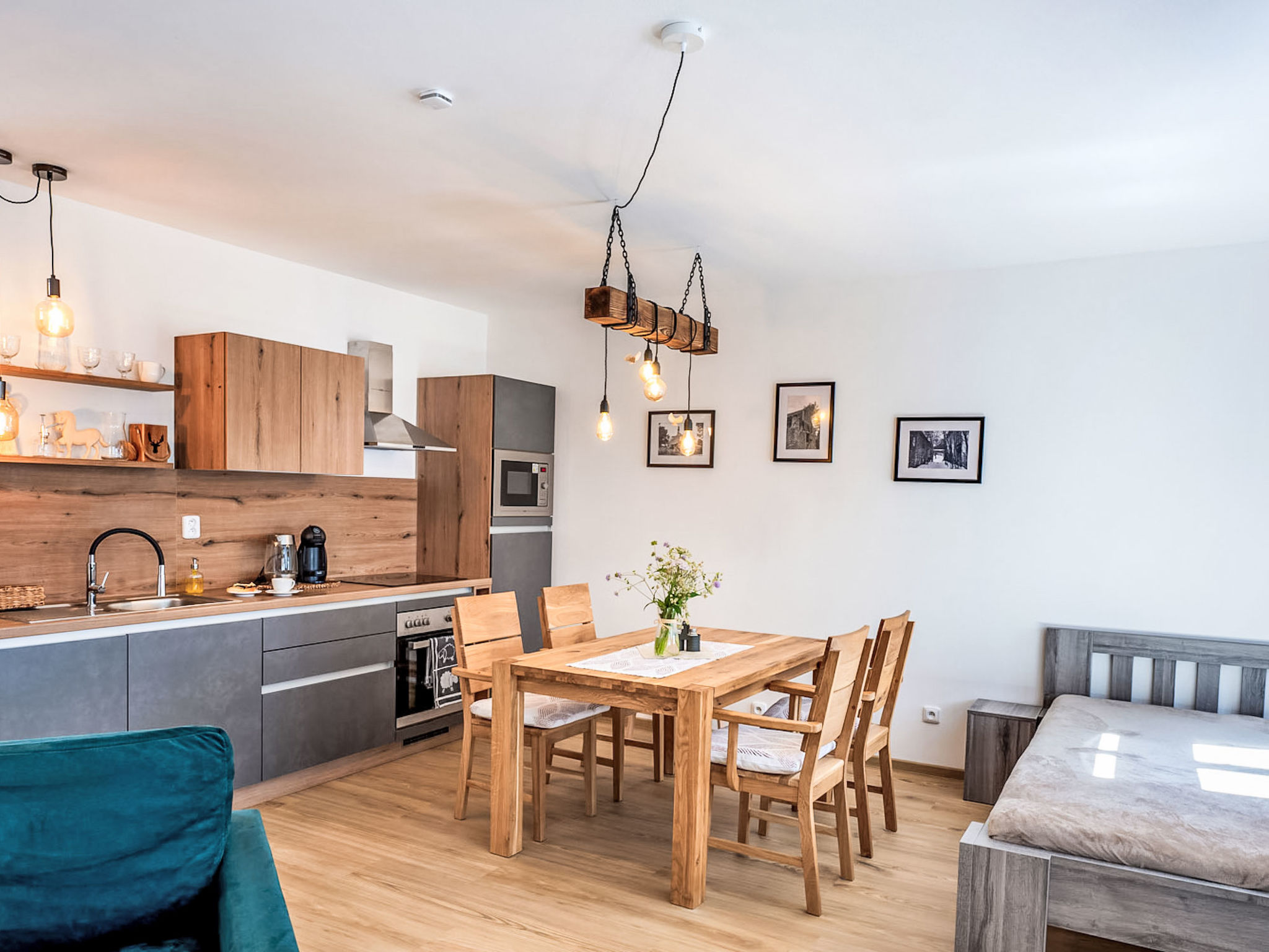 Kitchen / Dining Room