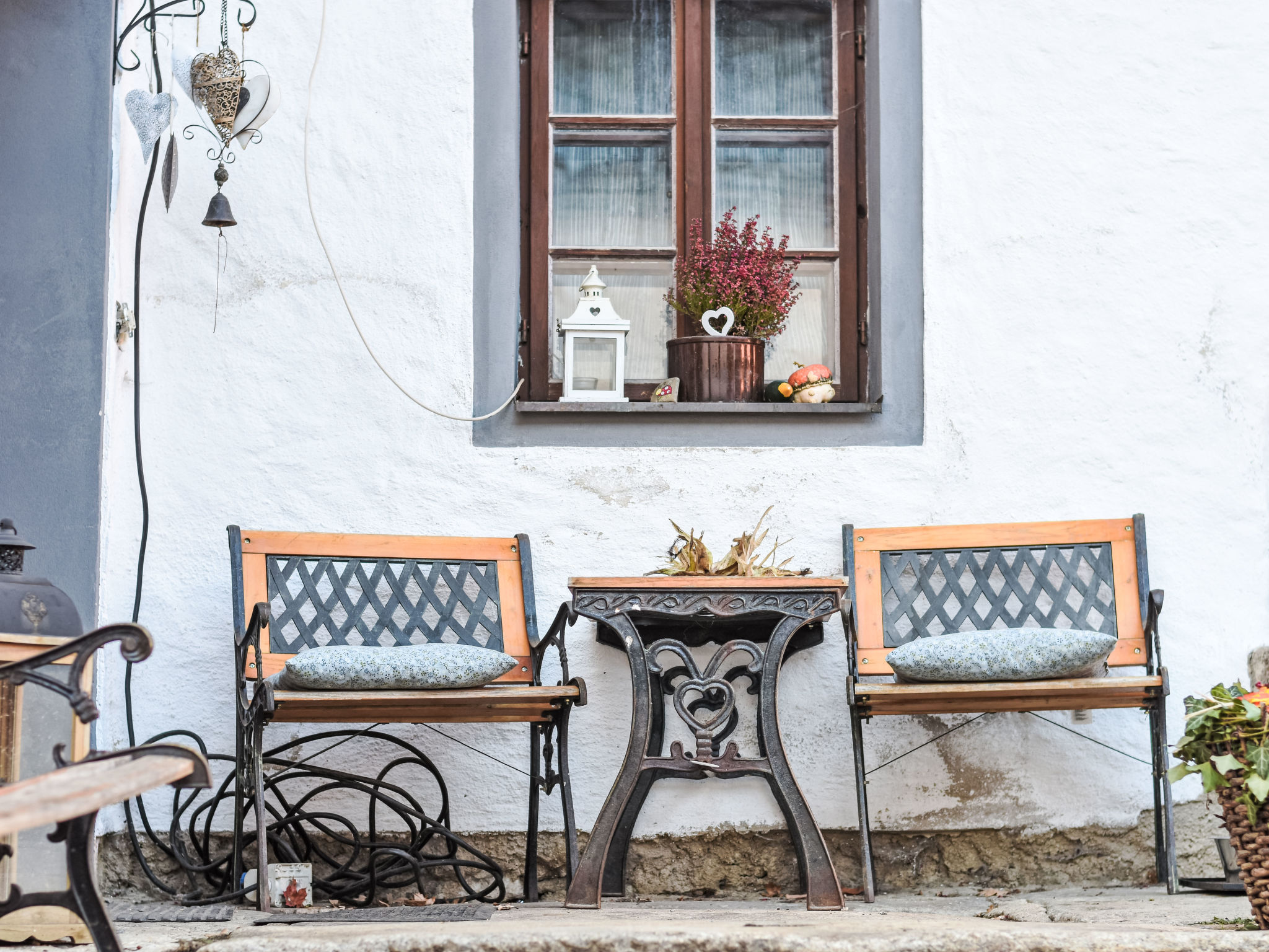 Relax in Farmhouse-Outside