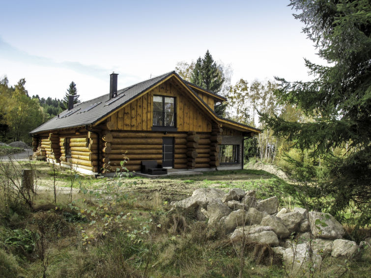 Chalet met open haard en whirlpool in Benesov nad Cernou
