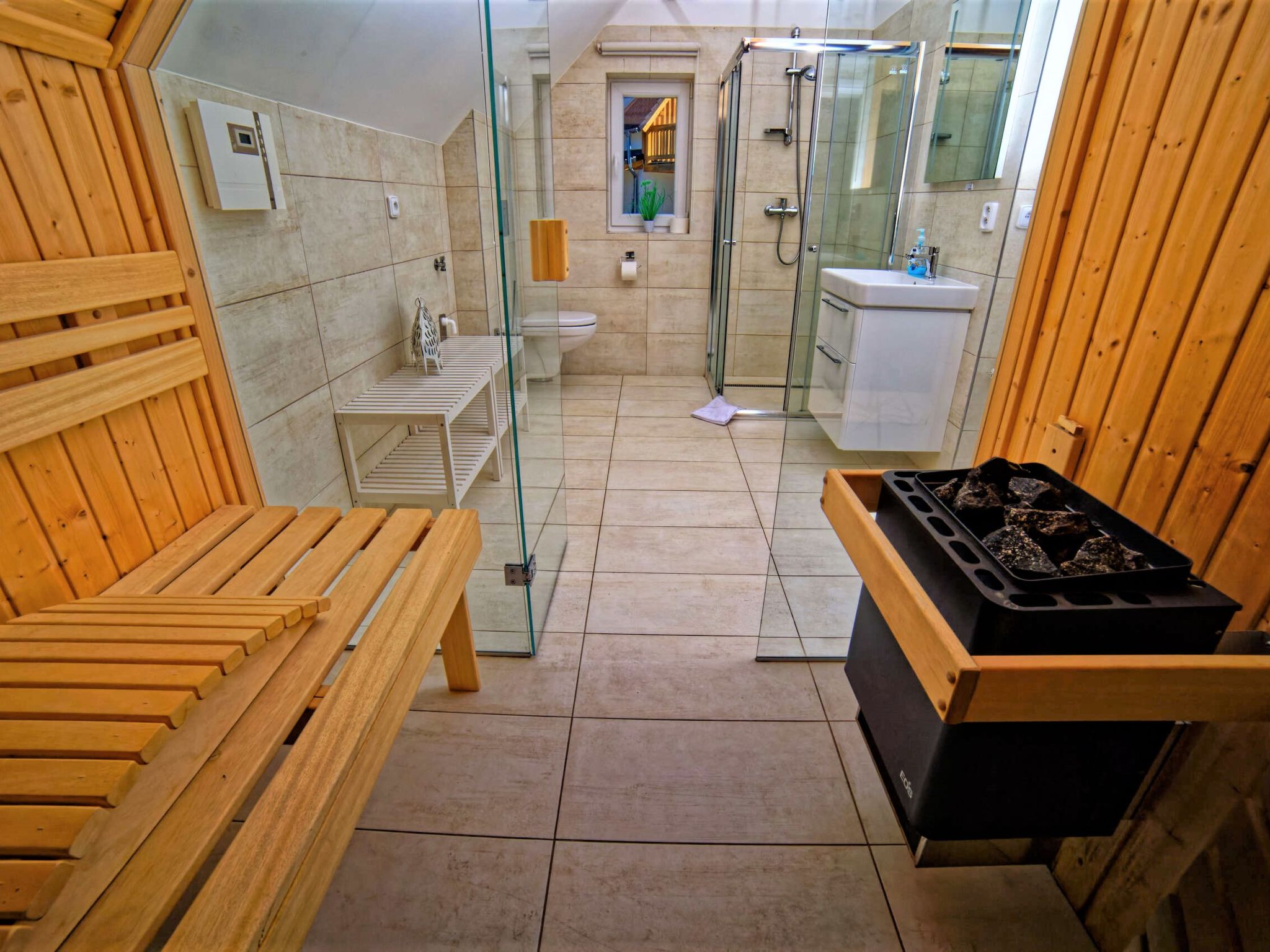 Bathroom / Wellness
