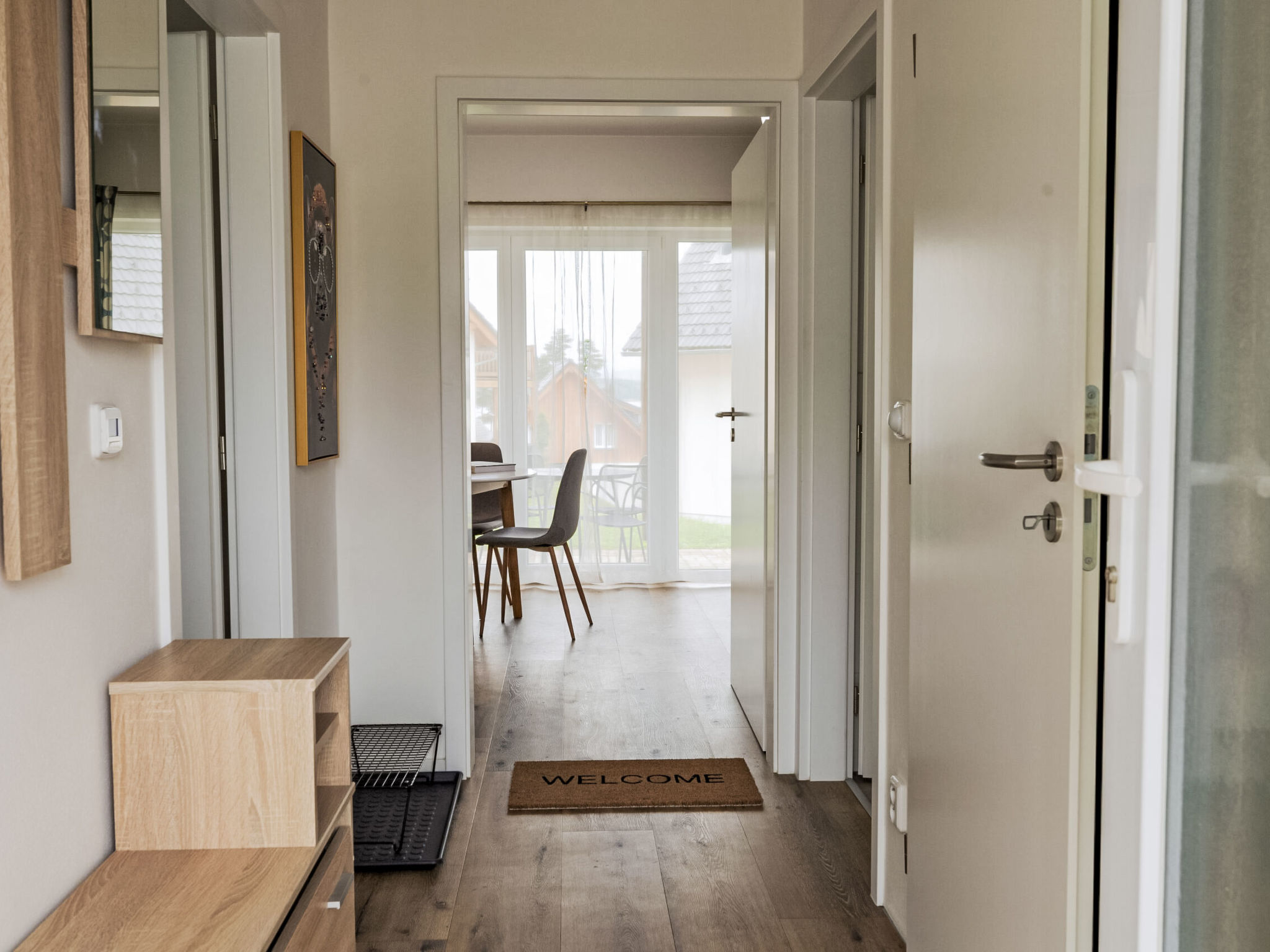 Lakeside Village 39-Drinnen