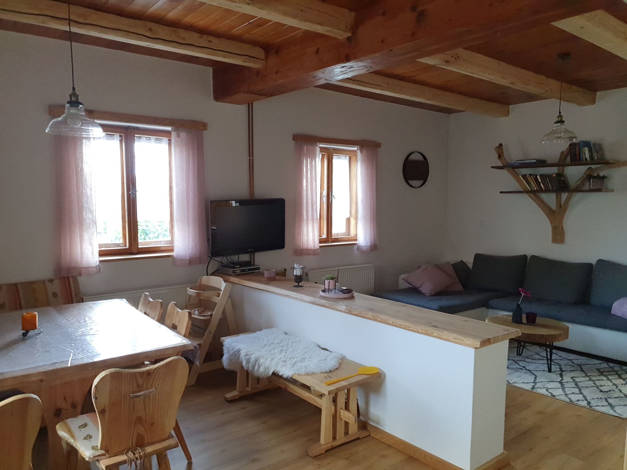 Haus in Kovárov mit Terrasse, Grill und Garten-Inside