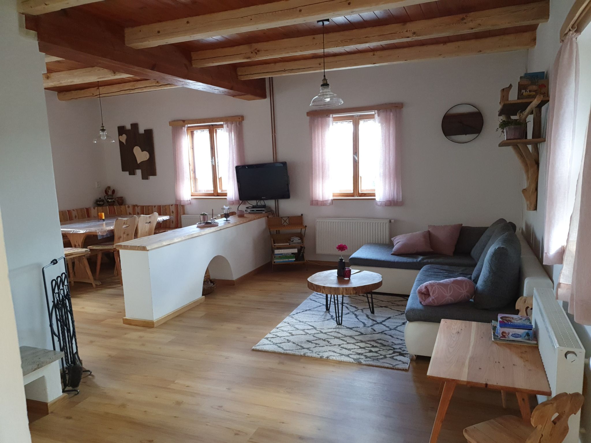 Haus in Kovárov mit Terrasse, Grill und Garten-Inside