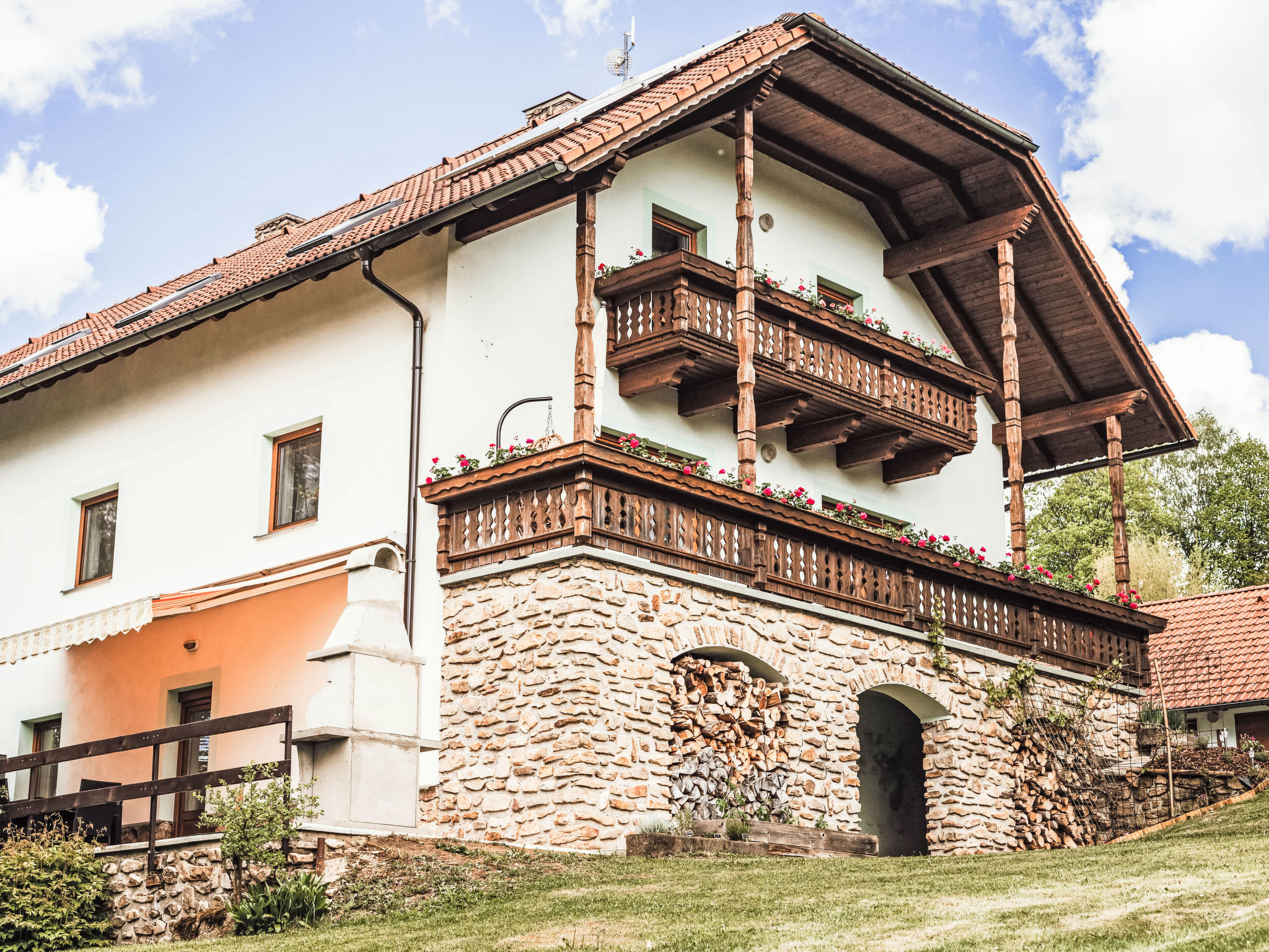 U Šenkýře Mikeše — view 1 of 32