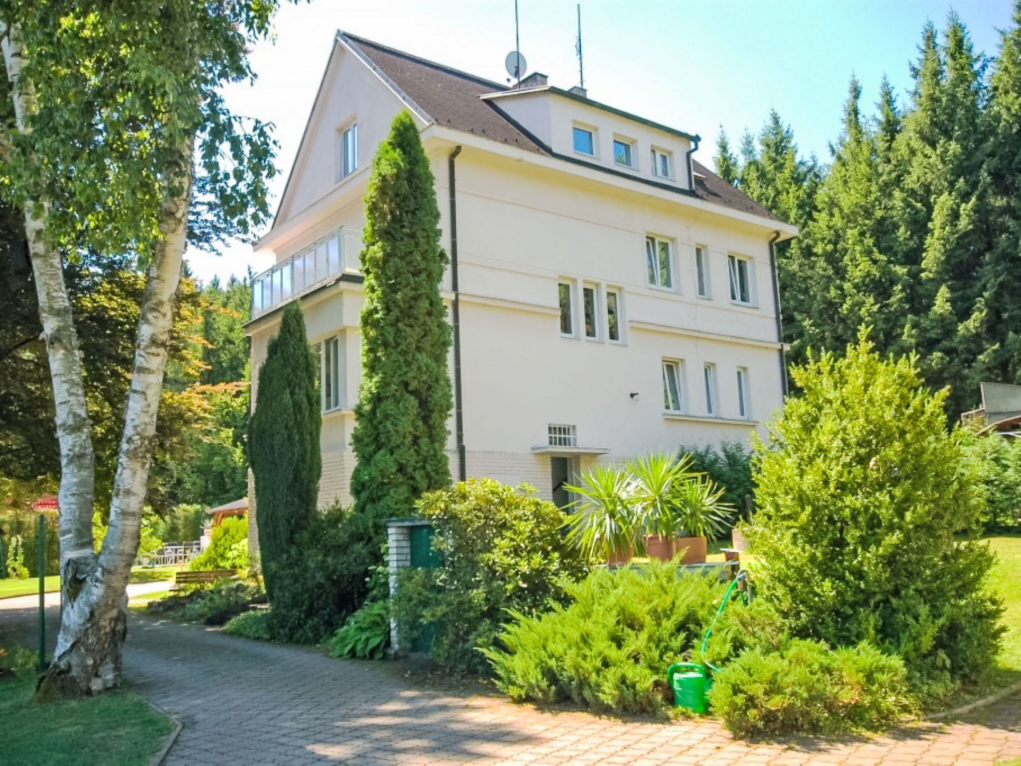 Forestside Villa - Outside