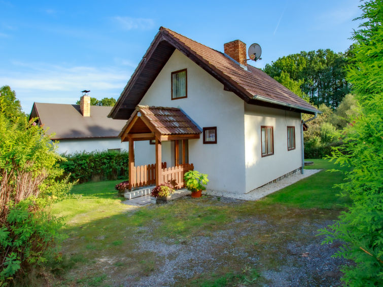 Chalet met open haard aan het strand in Dehtáře in Dehtáře