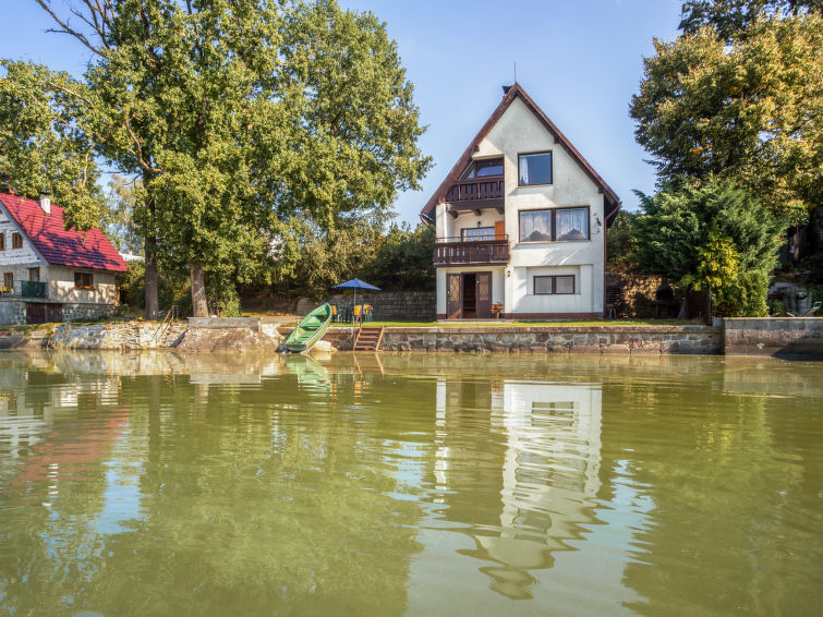 Centraal gelegen chalet Panorama met meerzicht in Dehtáře in Dehtáře