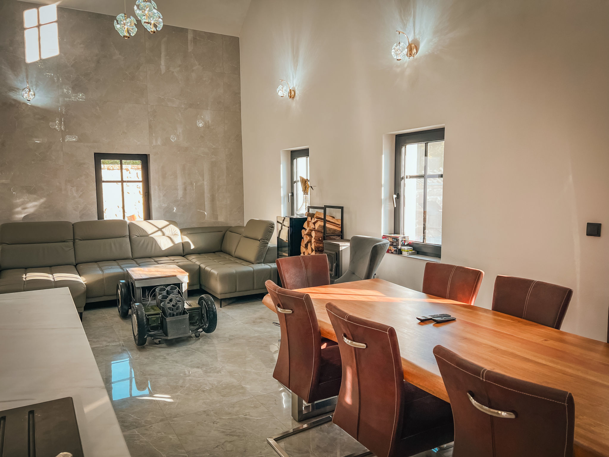 Party & Friends Villa-Dedans