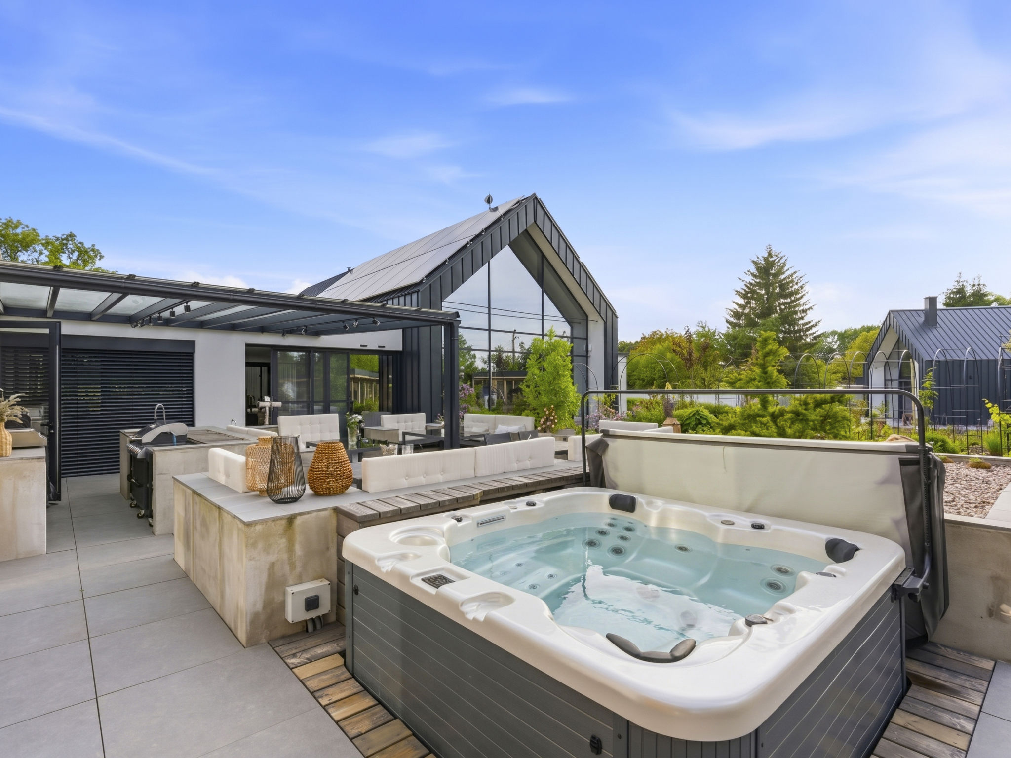 Luxury Palace with Swimming Spa&Jacuzzi - Image 2
